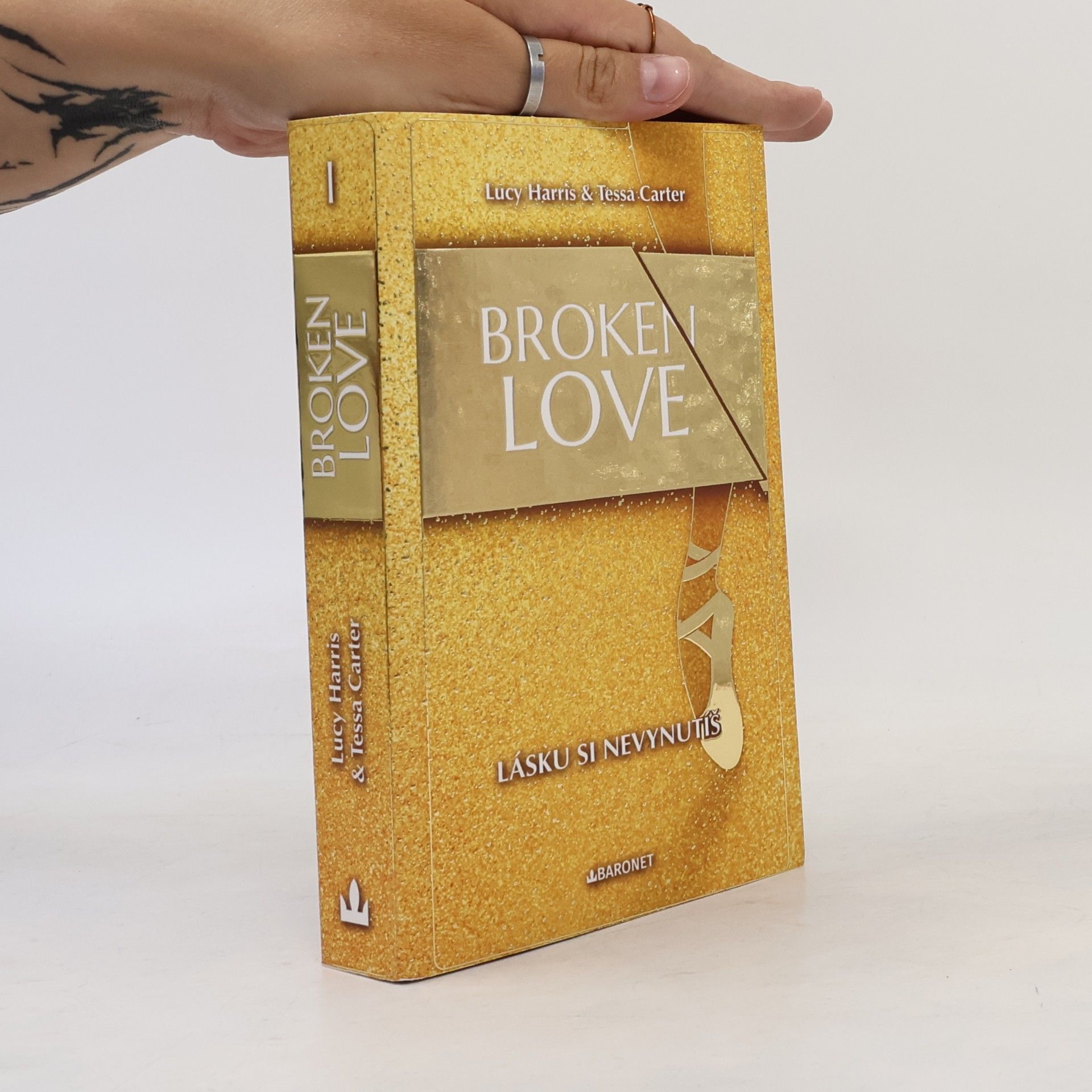 Lucy Harris Broken Love 1. Lásku si nevynutíš