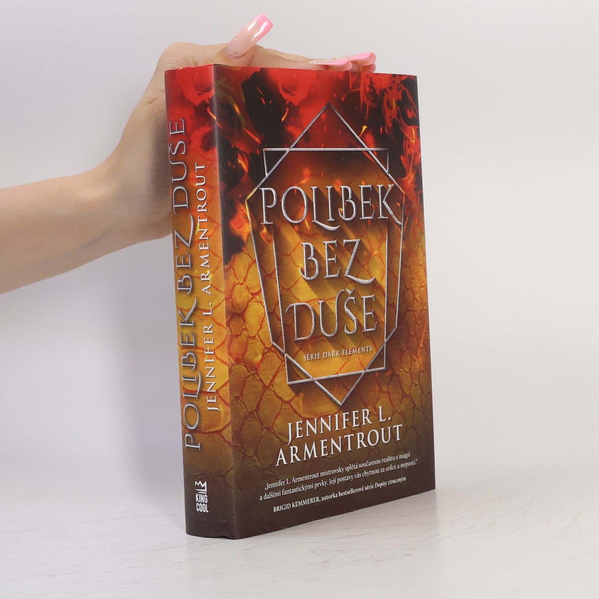 Jennifer L. Armentrout Polibek bez duše