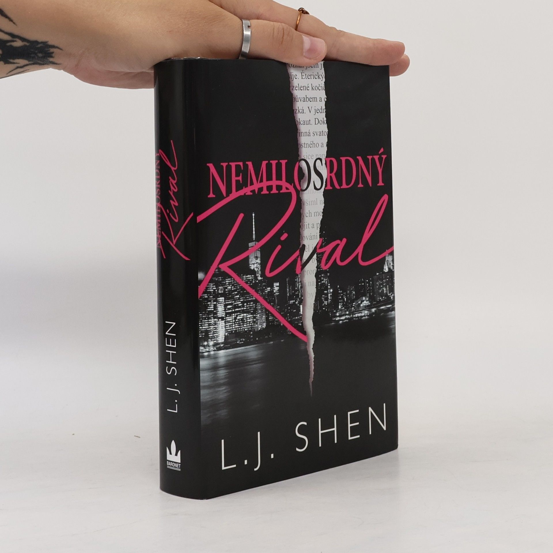 Shen Fu Nemilosrdný rival