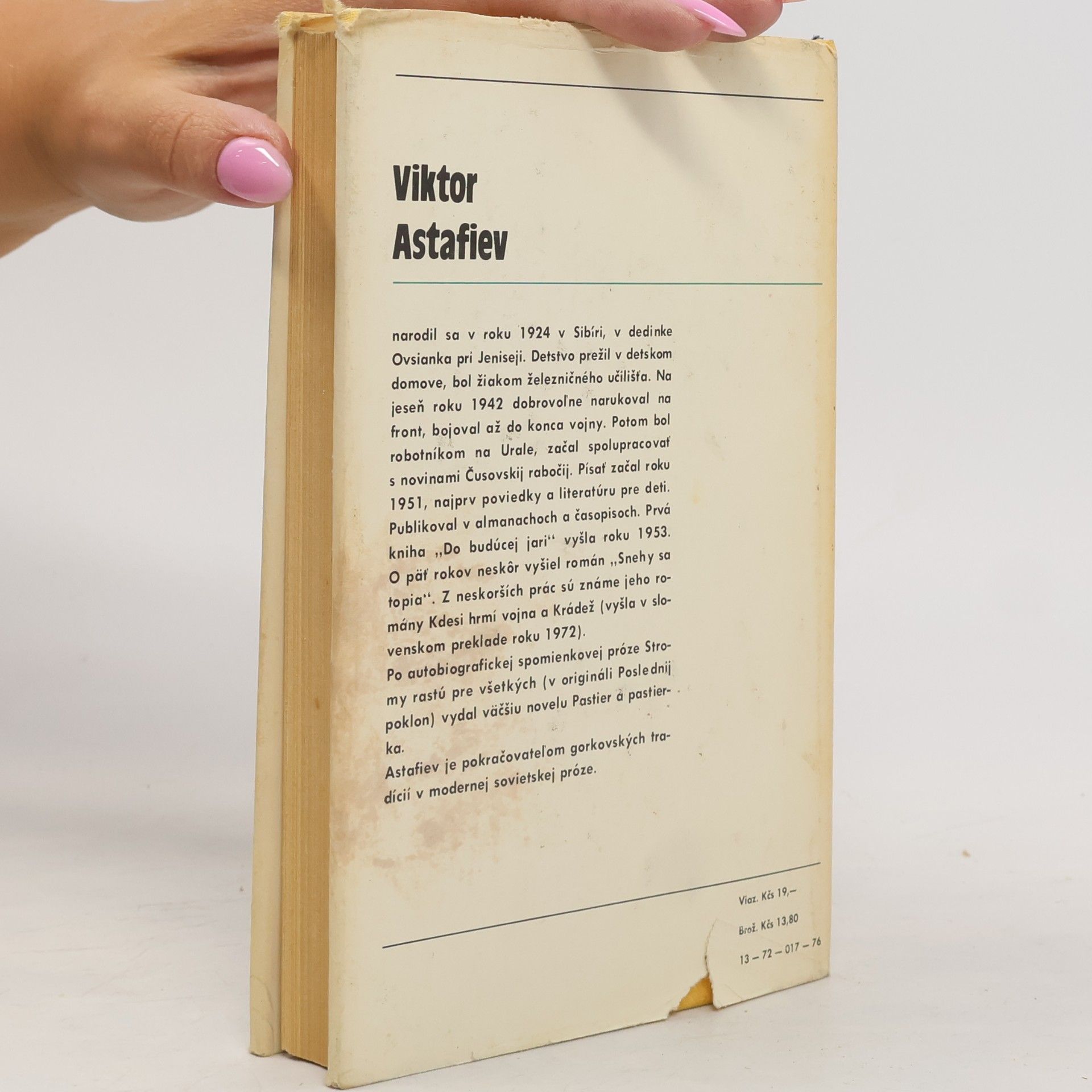 Viktor Astafiev Stromy rastú pre všetkých