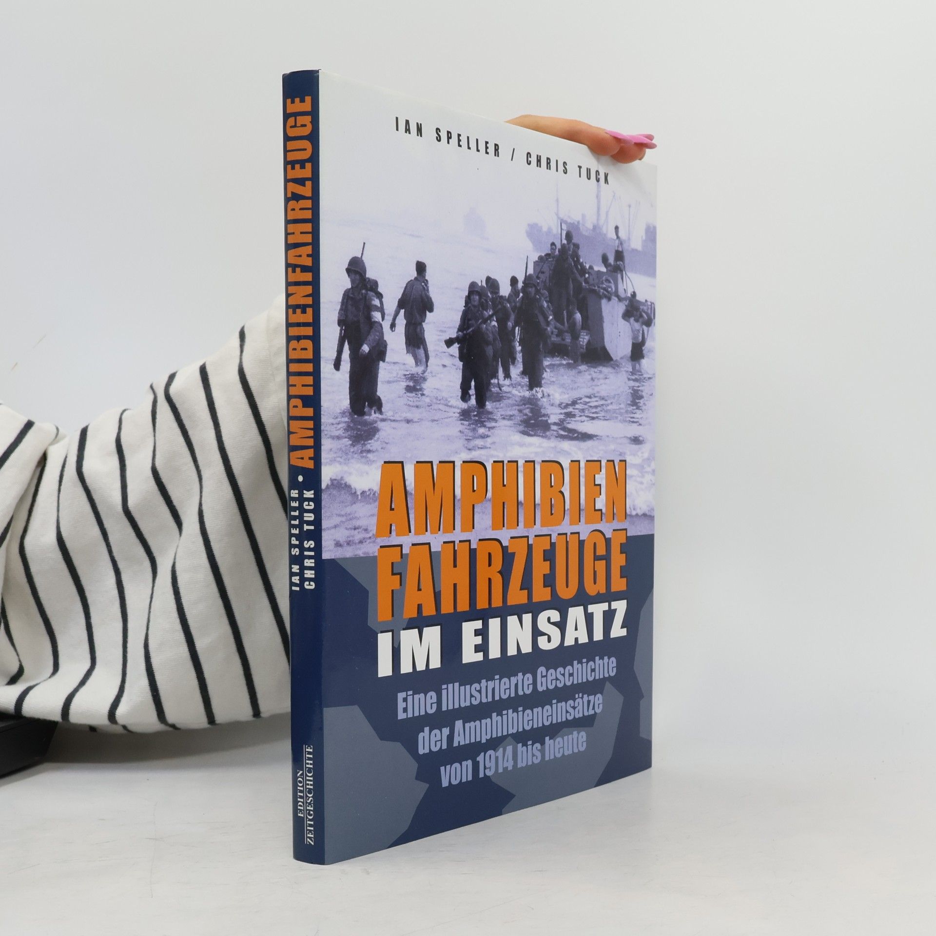 Amphibienfahrzeuge im Einsatz