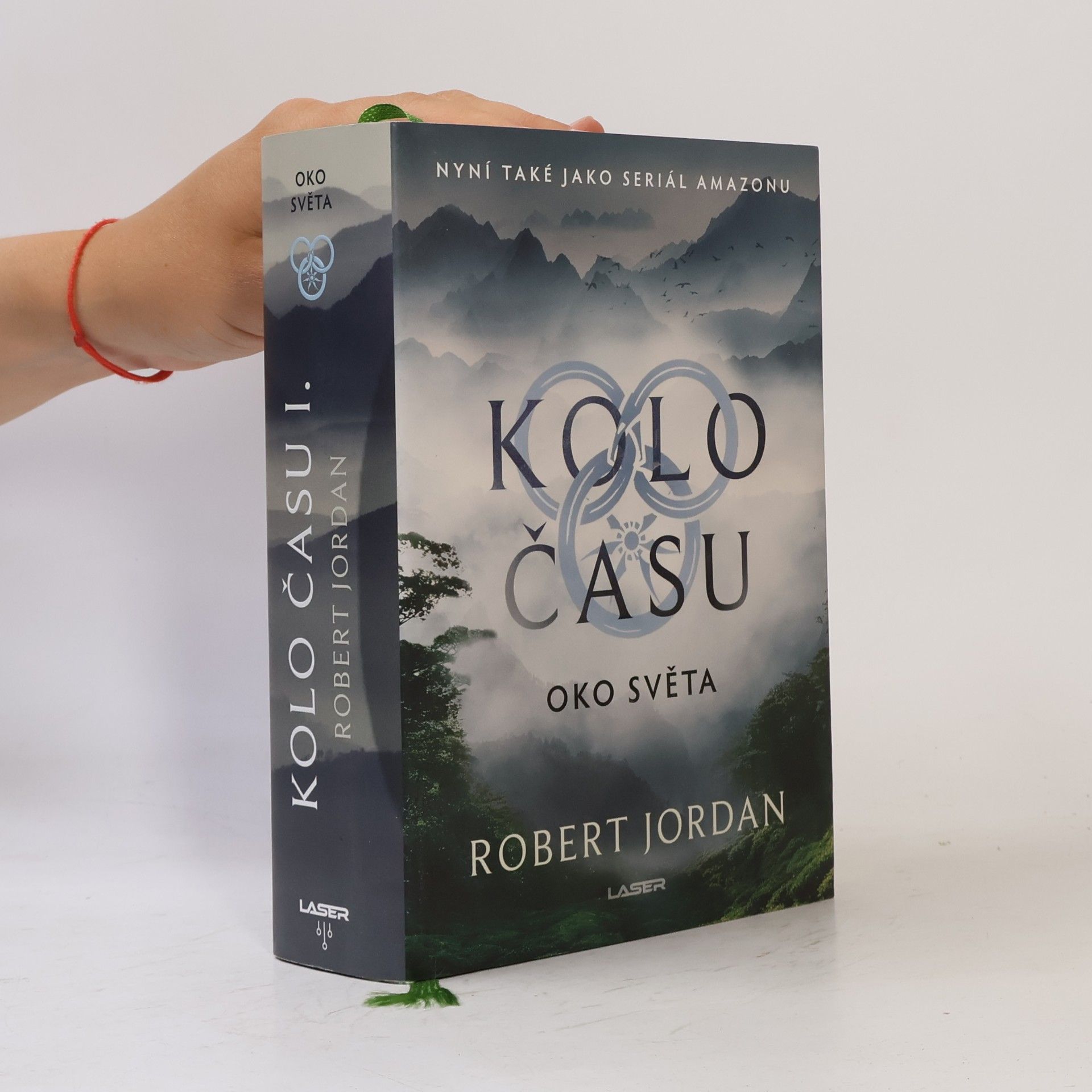 Robert Jordan Kolo času 1. Oko světa