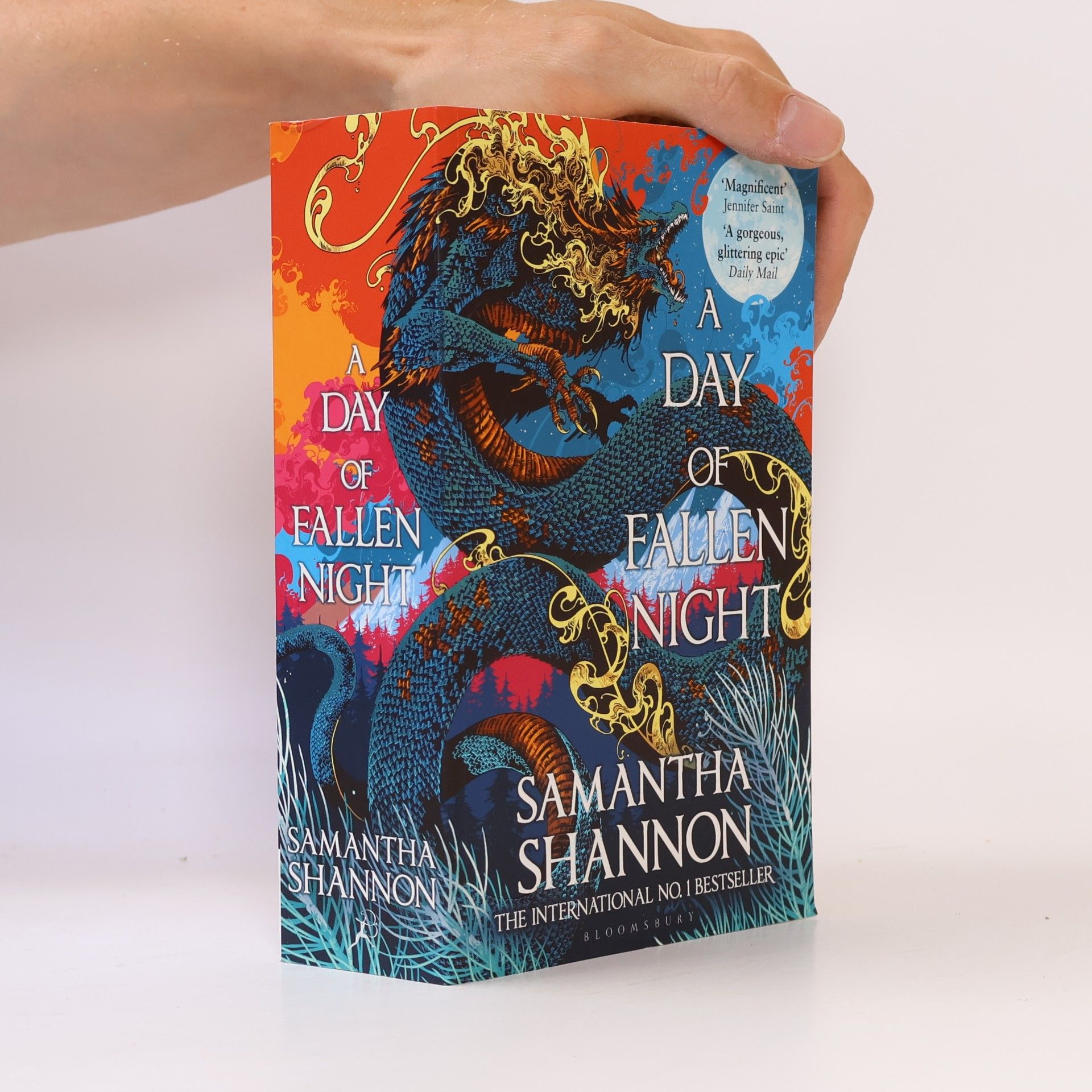Samantha Shannon A day of fallen night