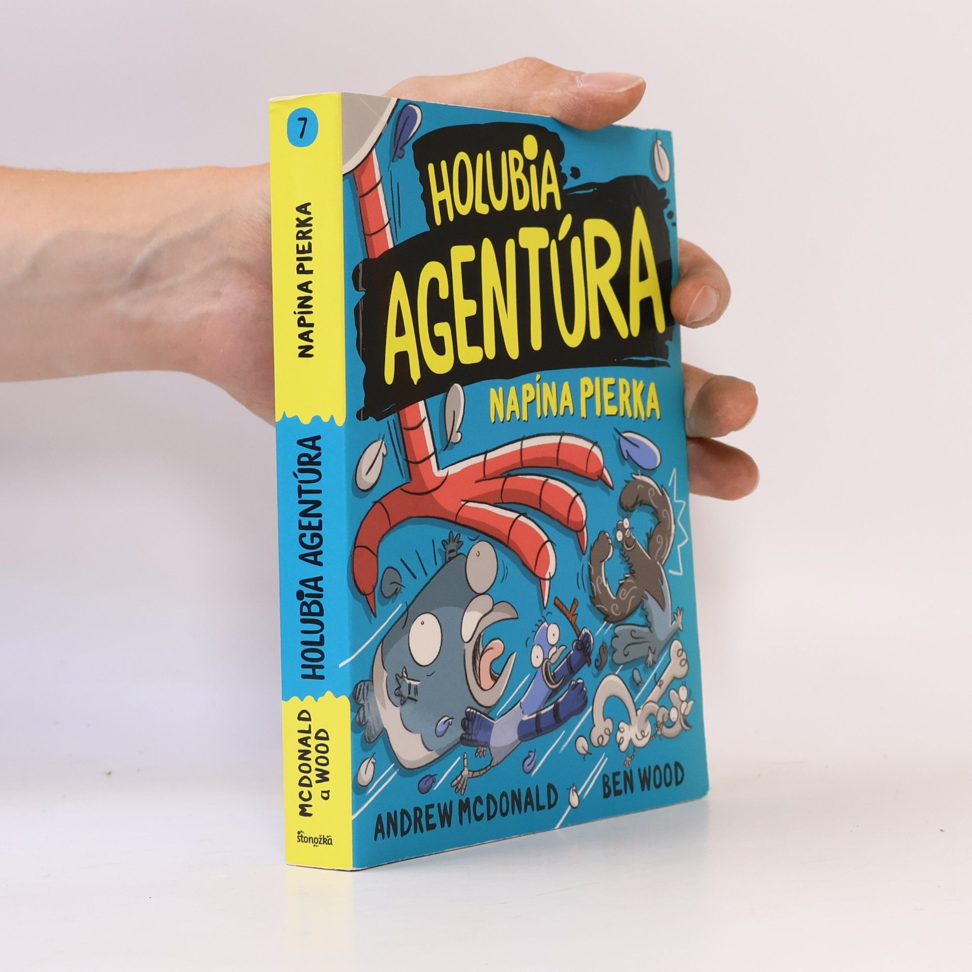 Holubia agentúra 7. Napína pierka
