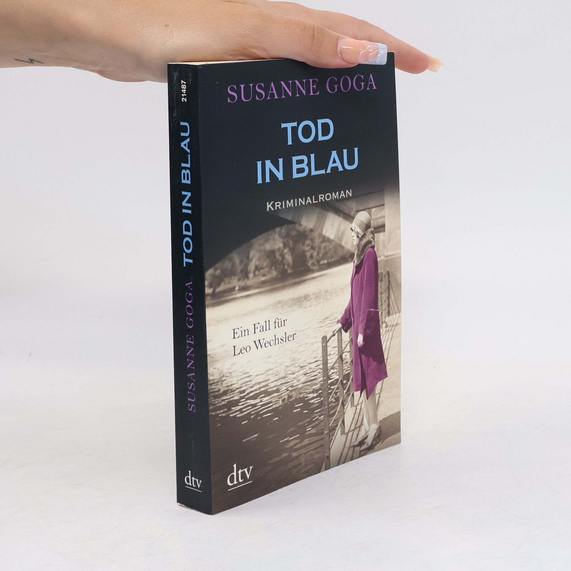 Susanne Goga Tod in Blau