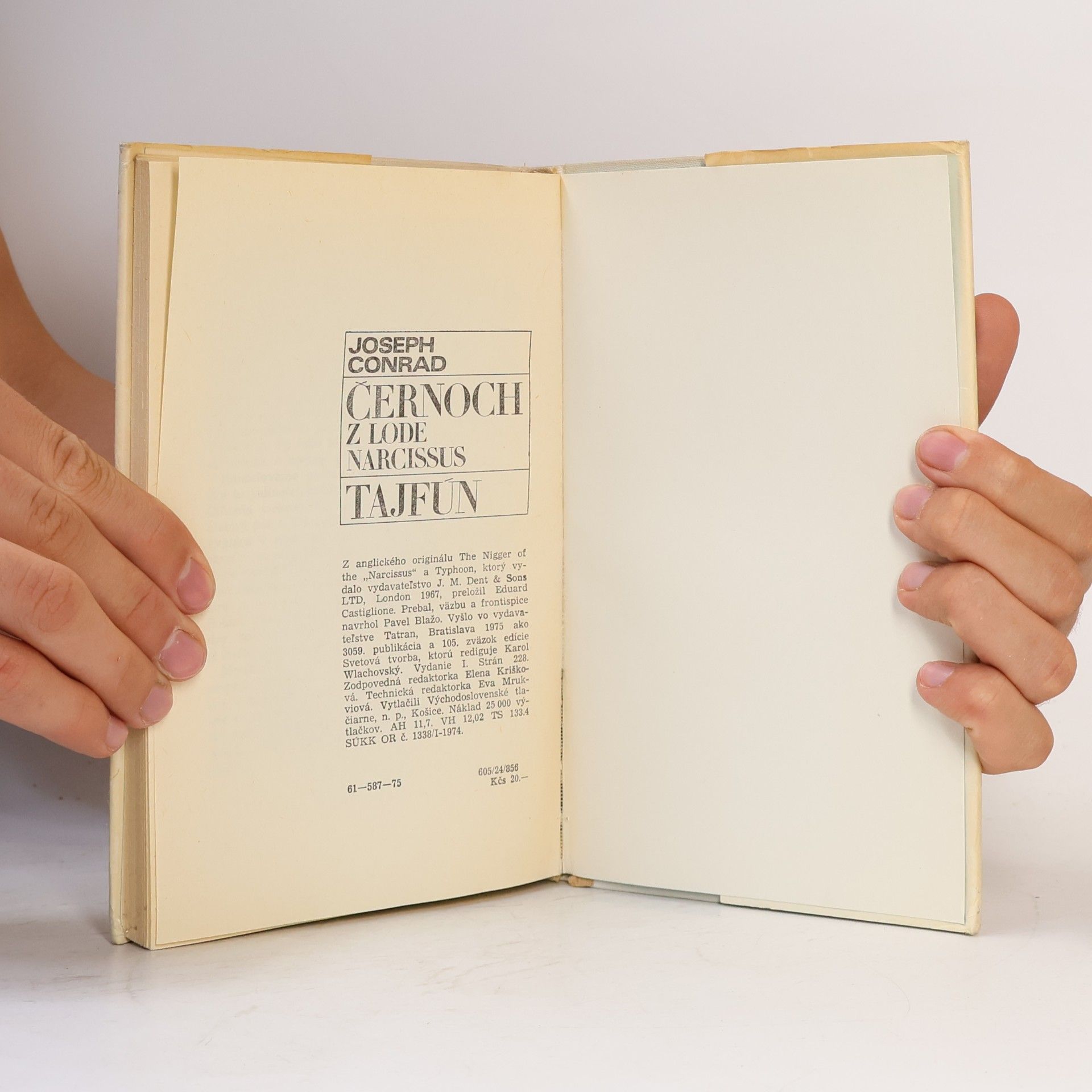 Joseph Conrad Černoch z lode Narcissus. Tajfún