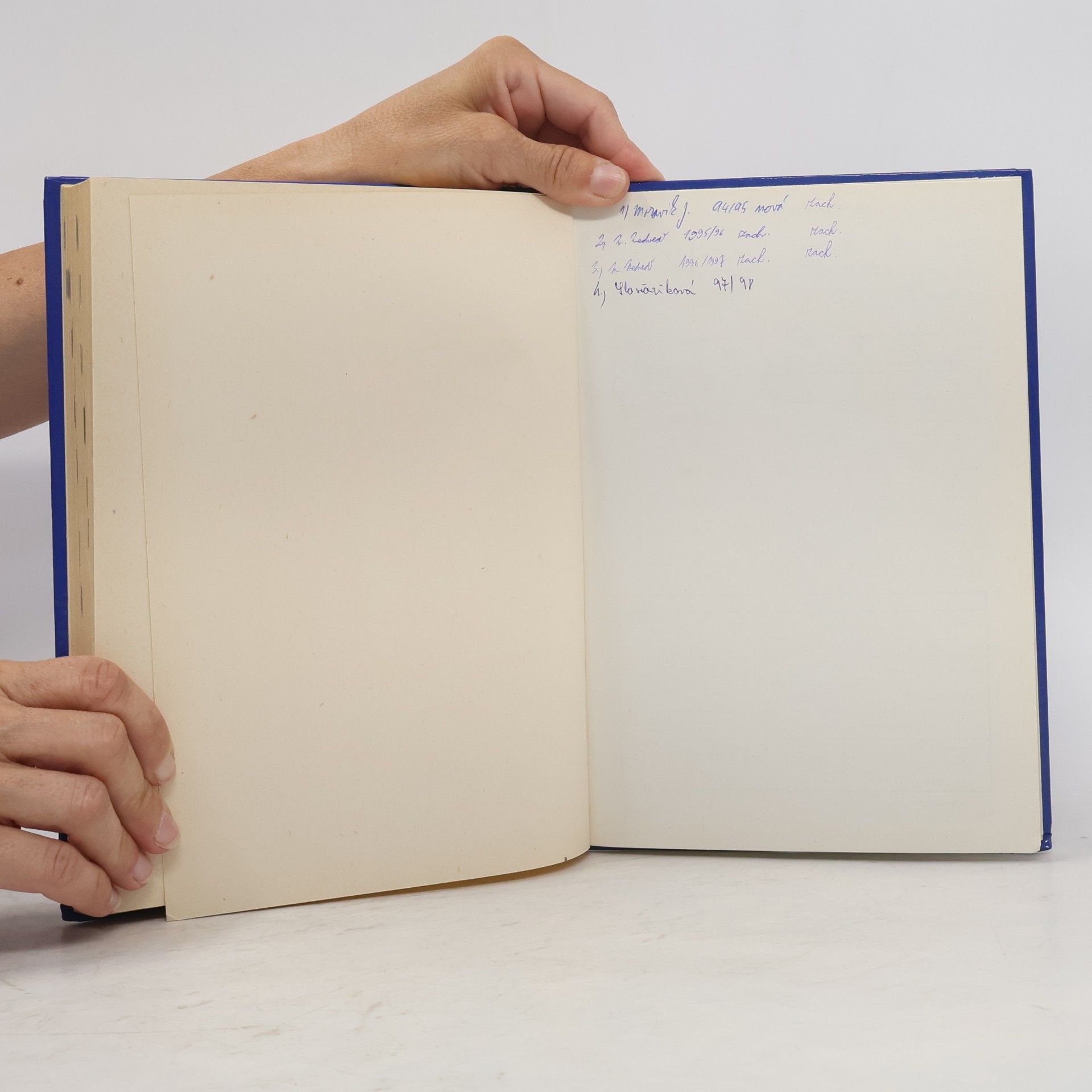 Jiří Mikulčák Matematické, fyzikálne a chemické tabuĺky pre stredné školy