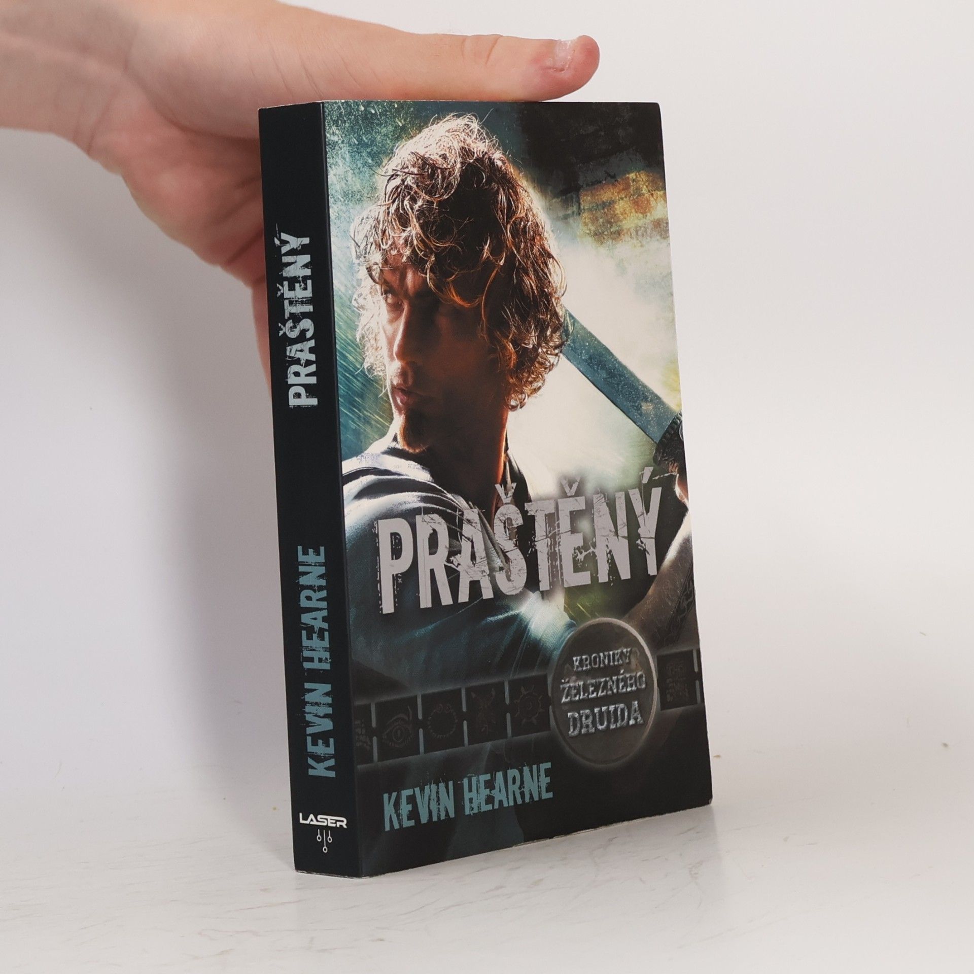 Kevin Hearne Praštěný