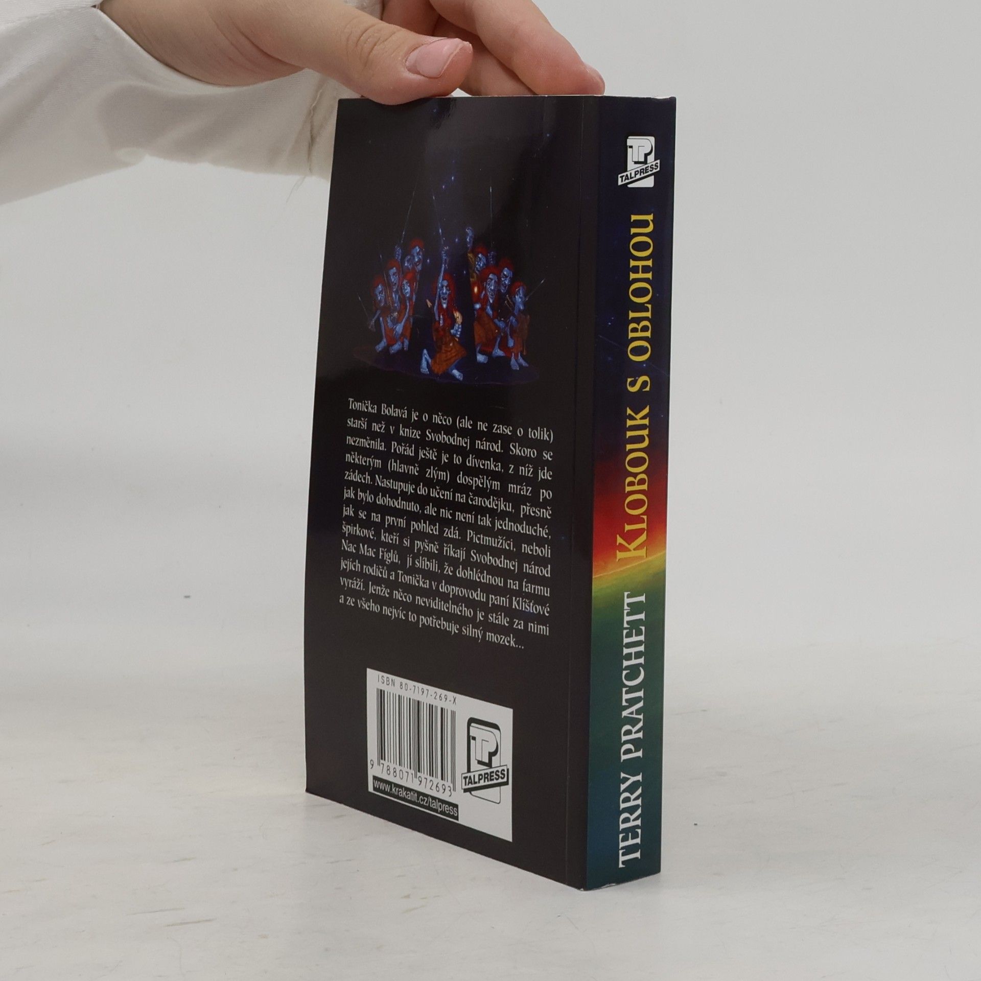 Terry Pratchett Klobouk s oblohou