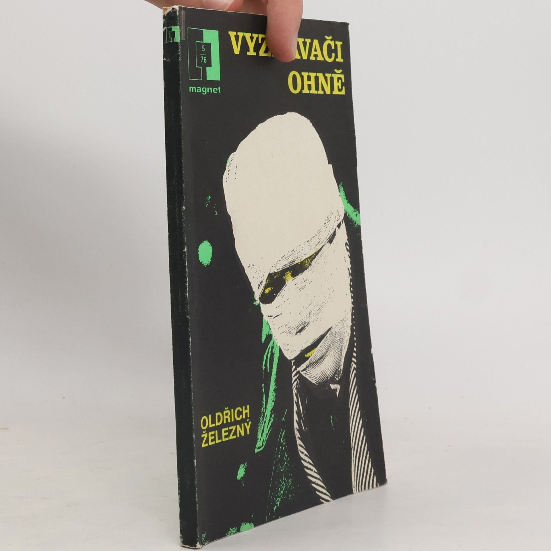Magnet 5/76. Vyznavači ohně