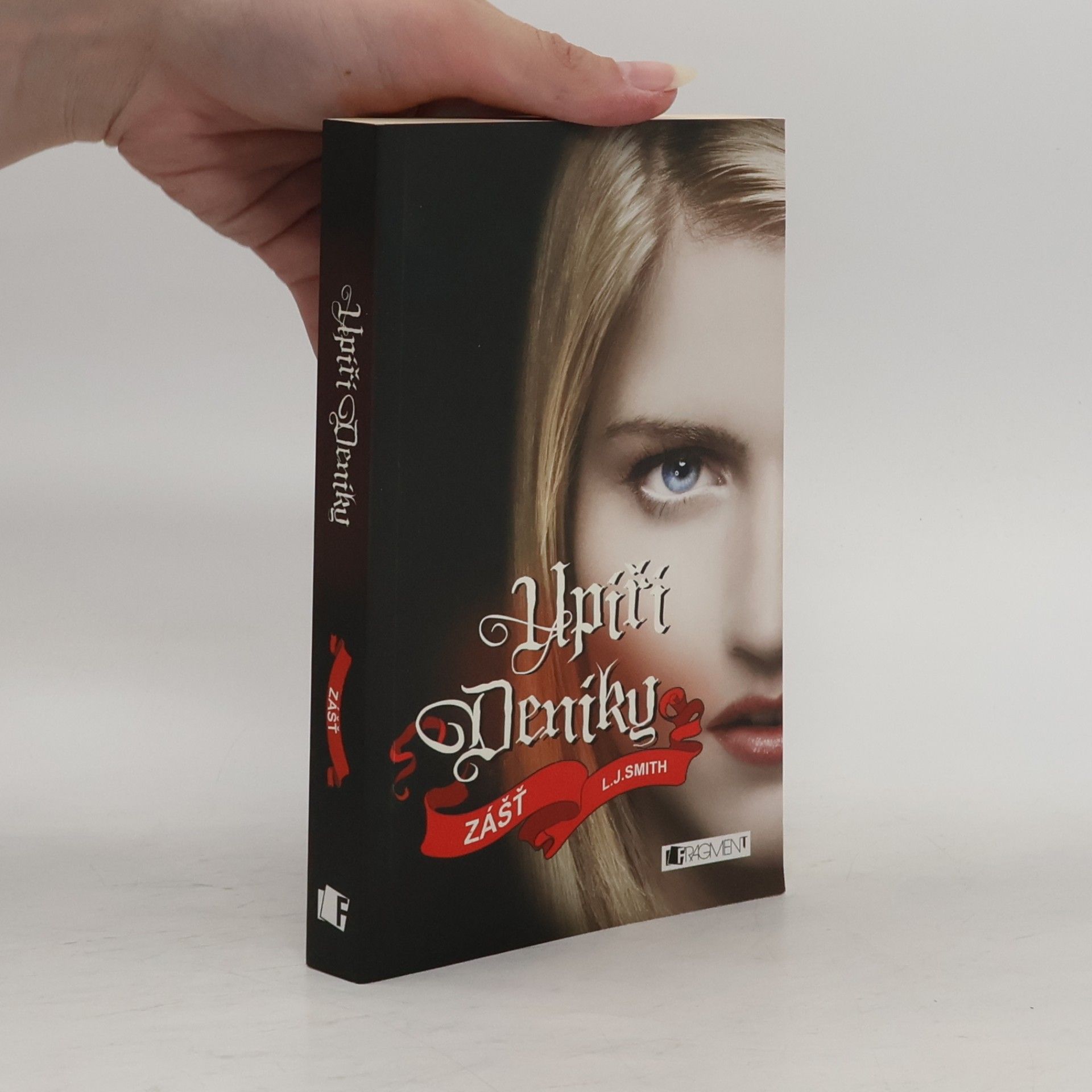 L. J. Smithová  Upíří deníky. Zášť