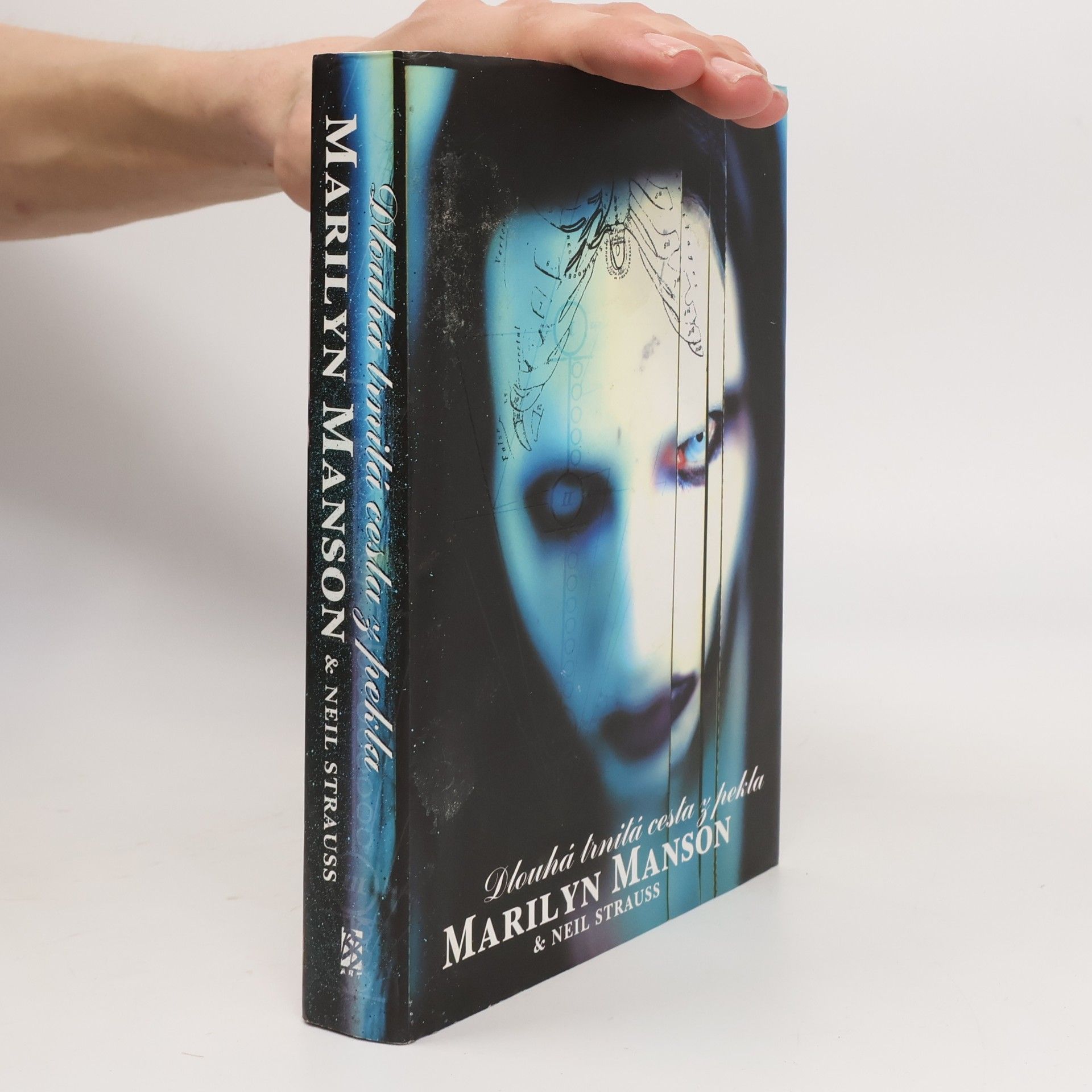 Marilyn Manson Dlouhá trnitá cesta z pekla