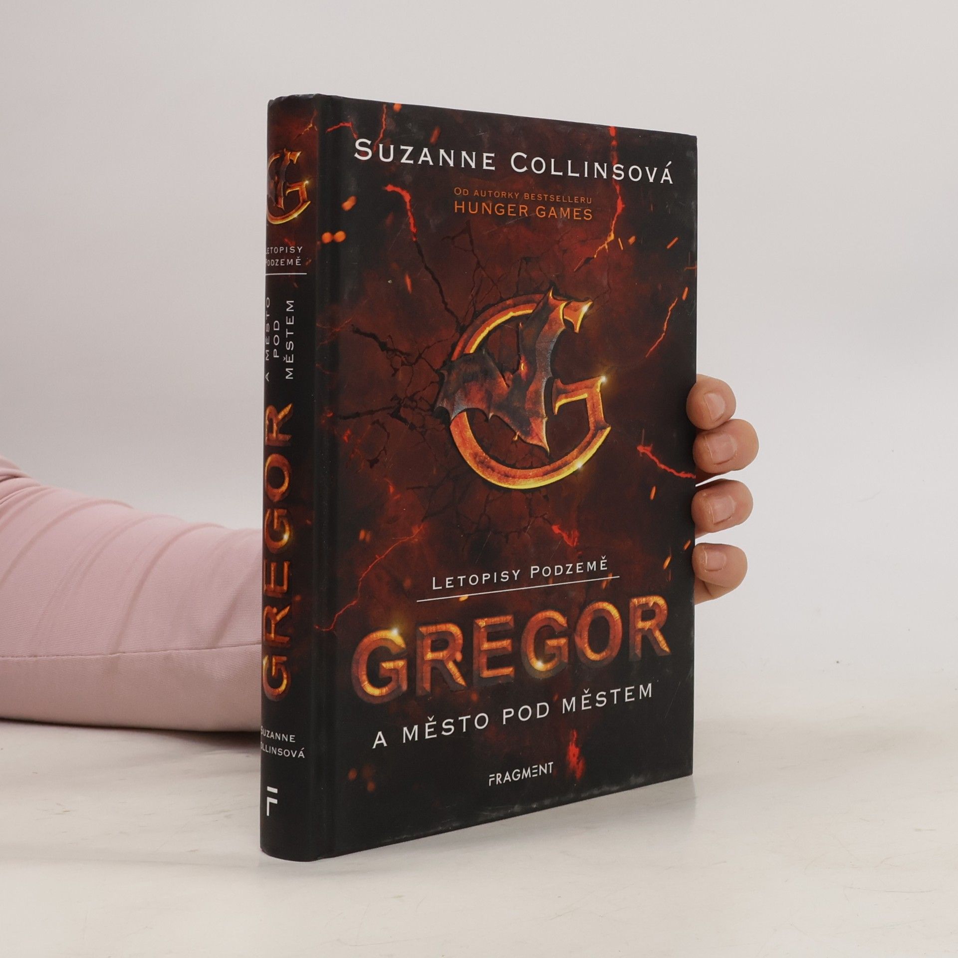Suzanne Collins Letopisy Podzemě. Gregor a město pod městem