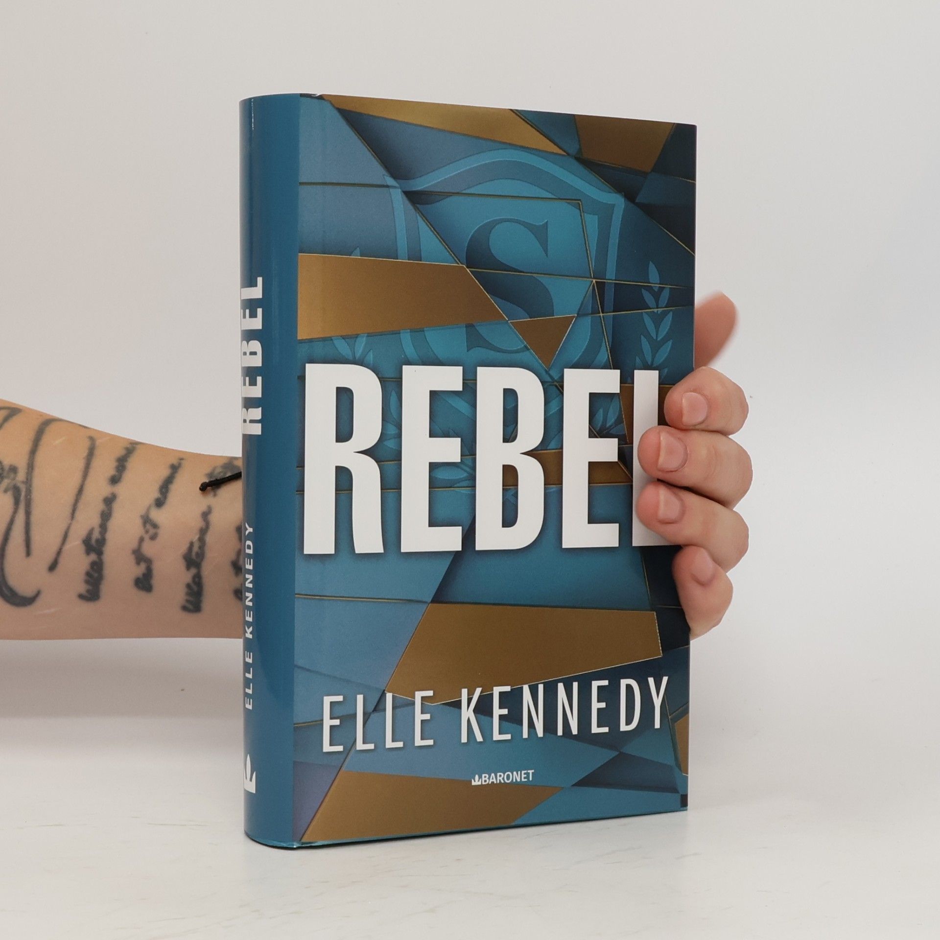 Elle Kennedy Rebel