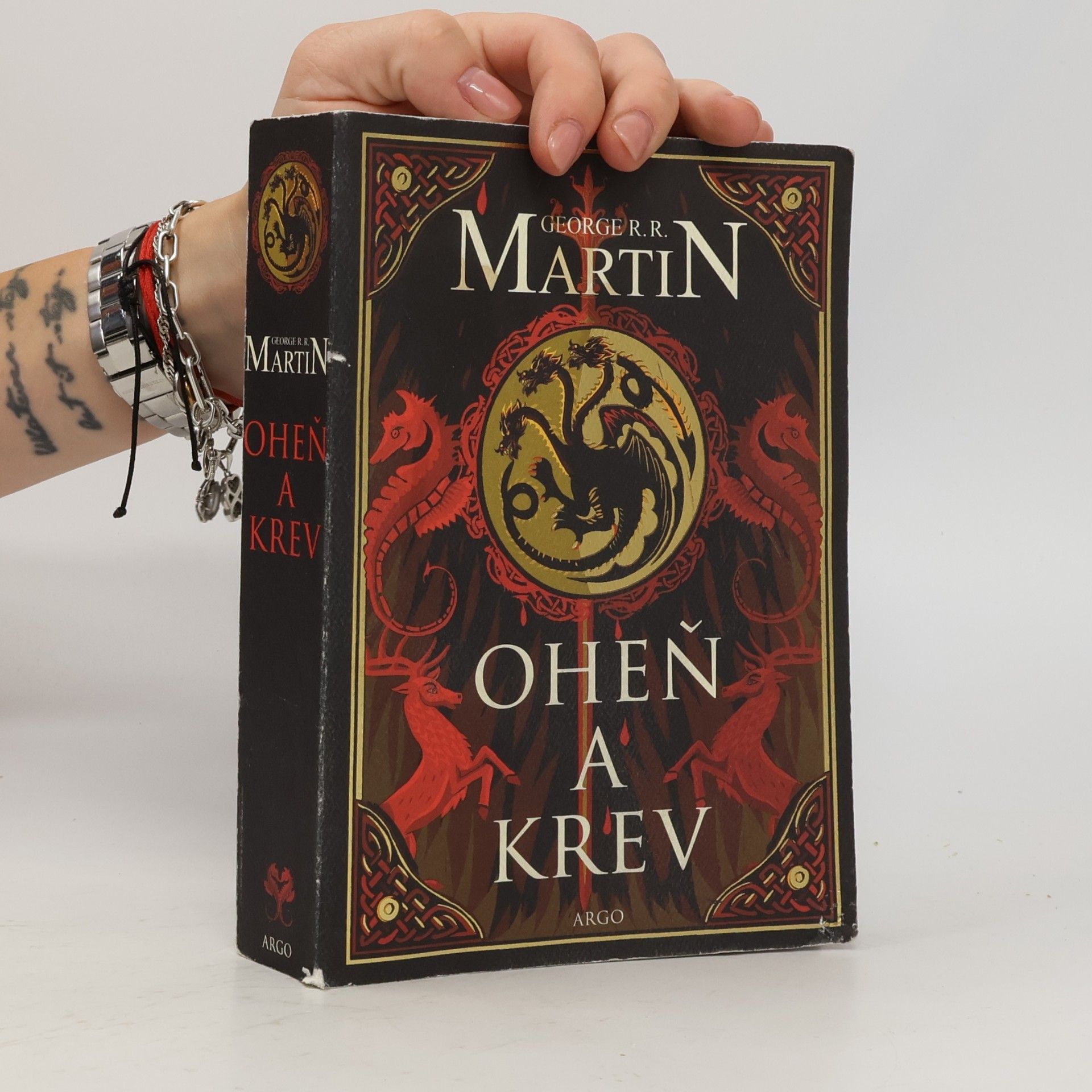 George R. R. Martin Oheň a krev