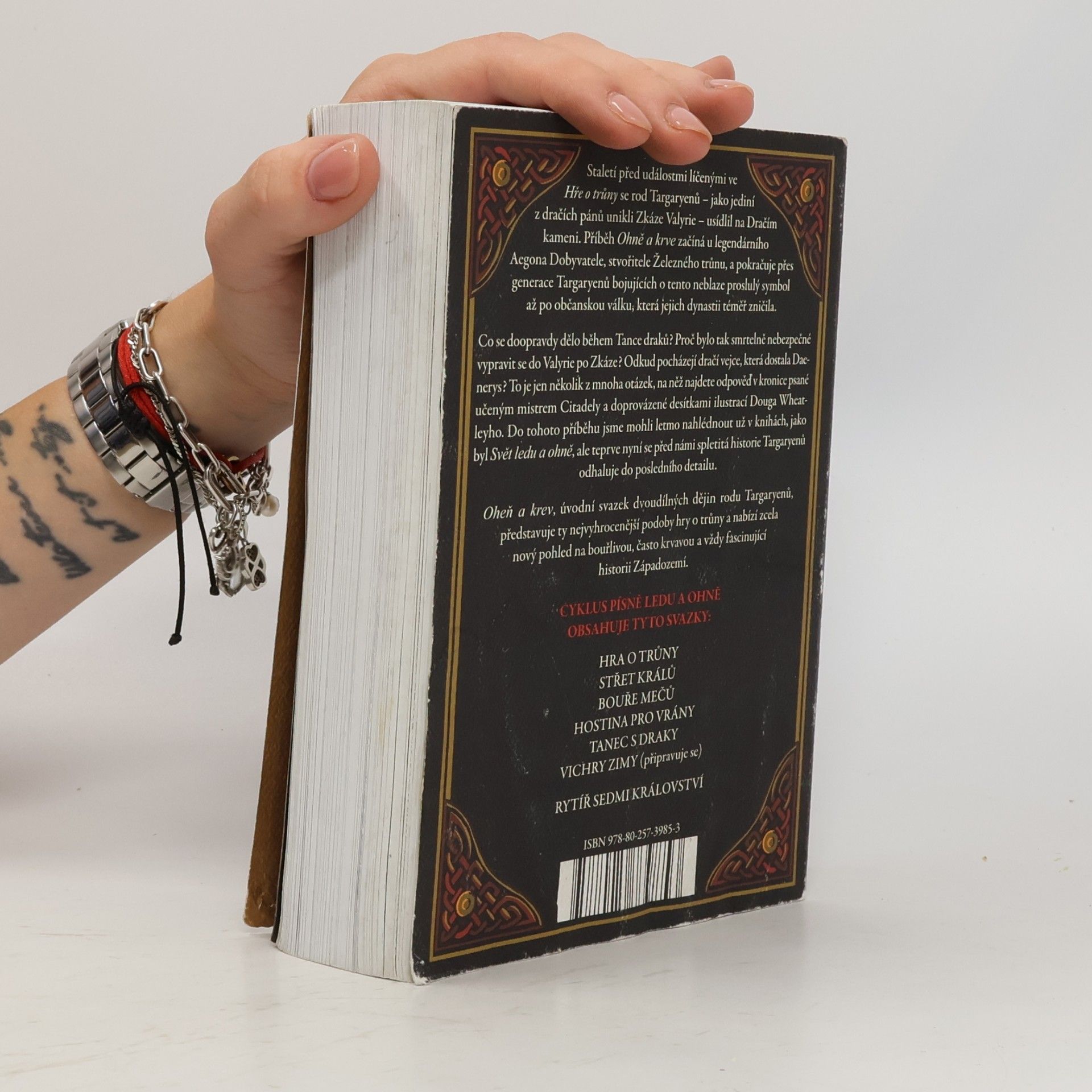 George R. R. Martin Oheň a krev