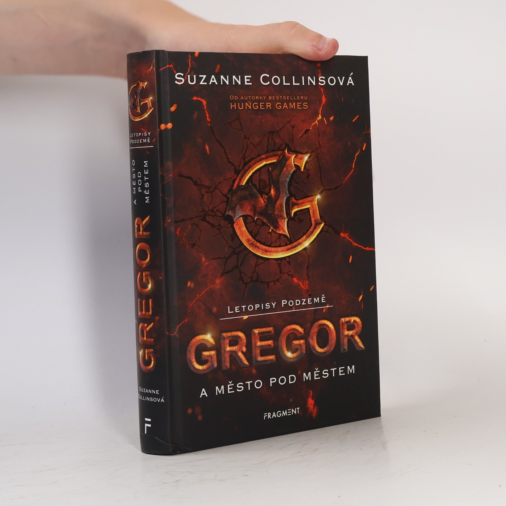 Suzanne Collins Letopisy Podzemě. Gregor a město pod městem