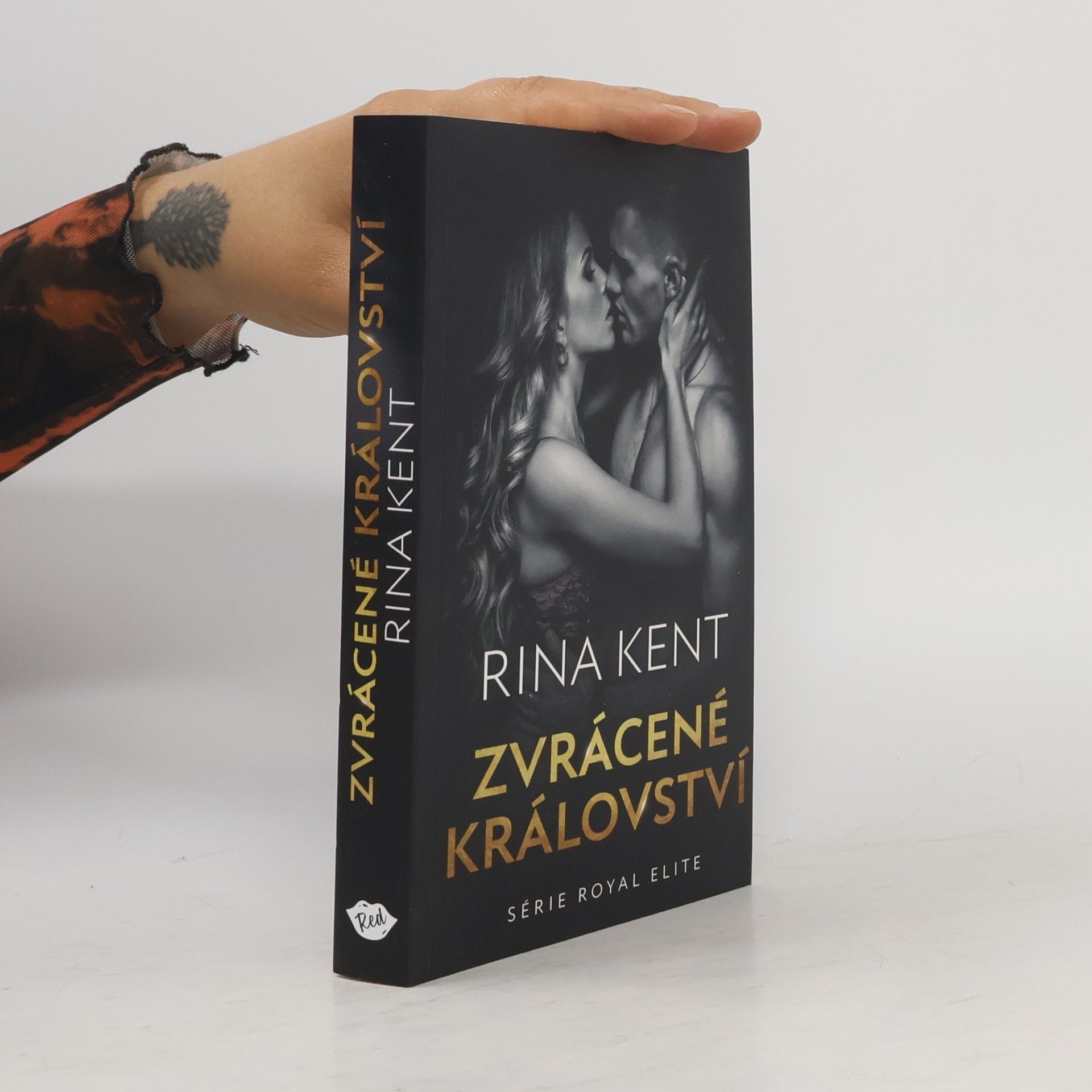 Rina Kent Zvrácené království