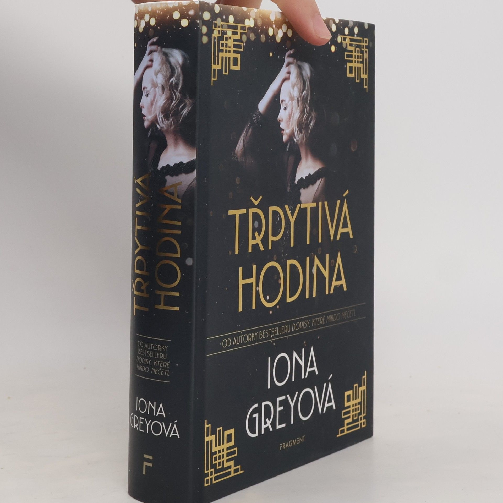 Iona Grey Třpytivá hodina