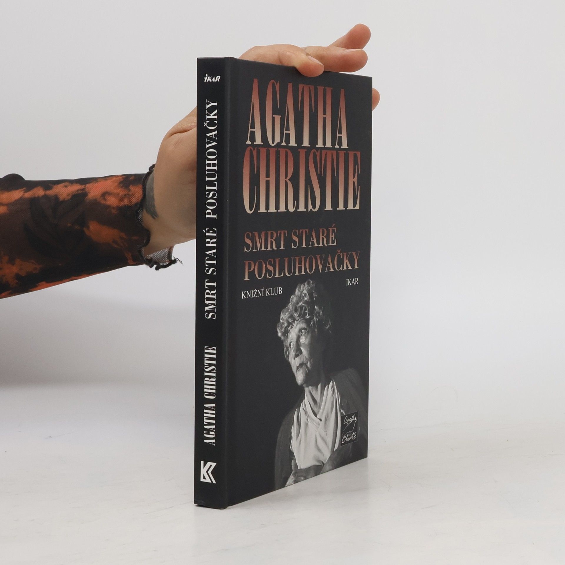 Agatha Christie Smrt staré posluhovačky