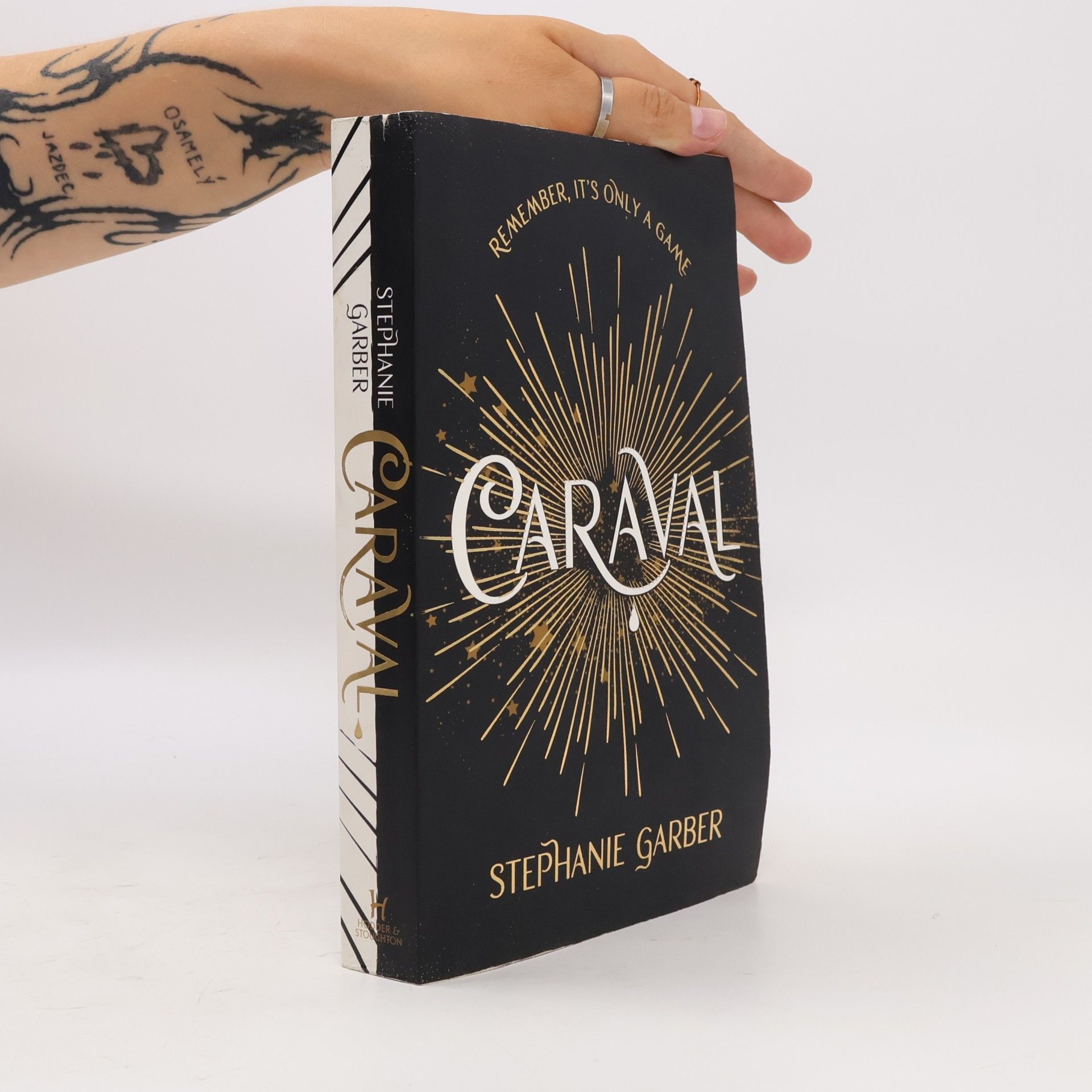 Stephanie Garber Caraval