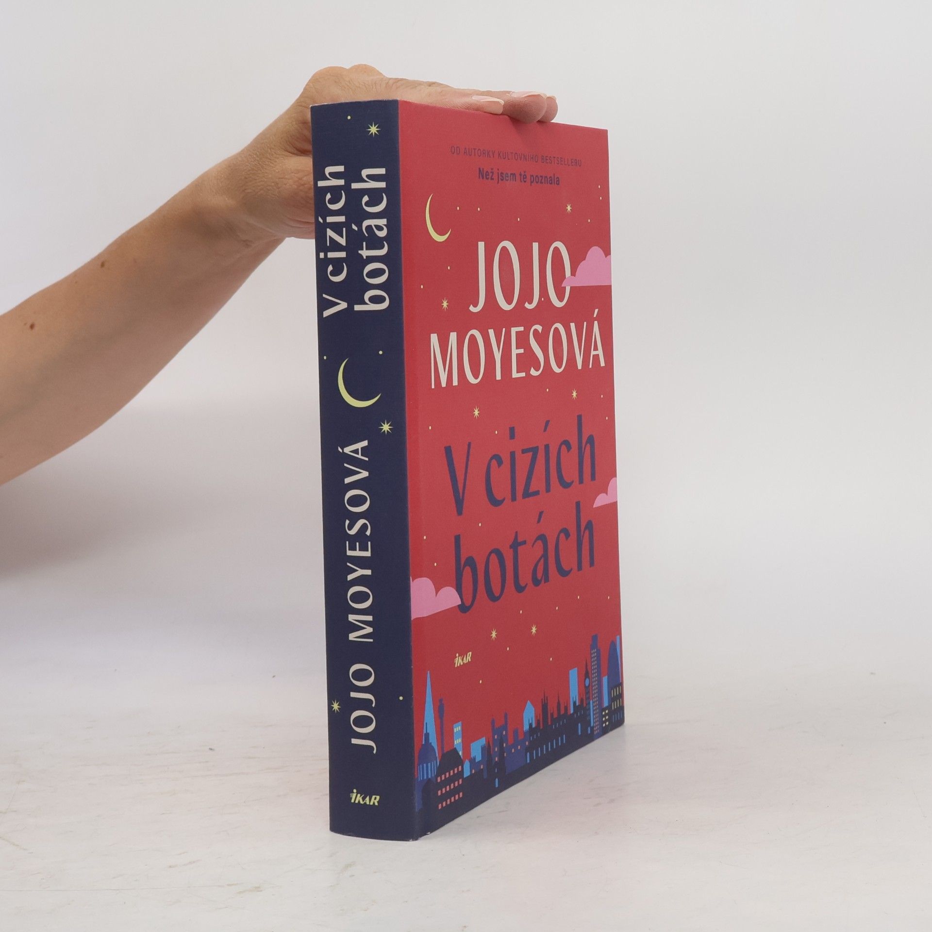 Jojo Moyes V cizích botách