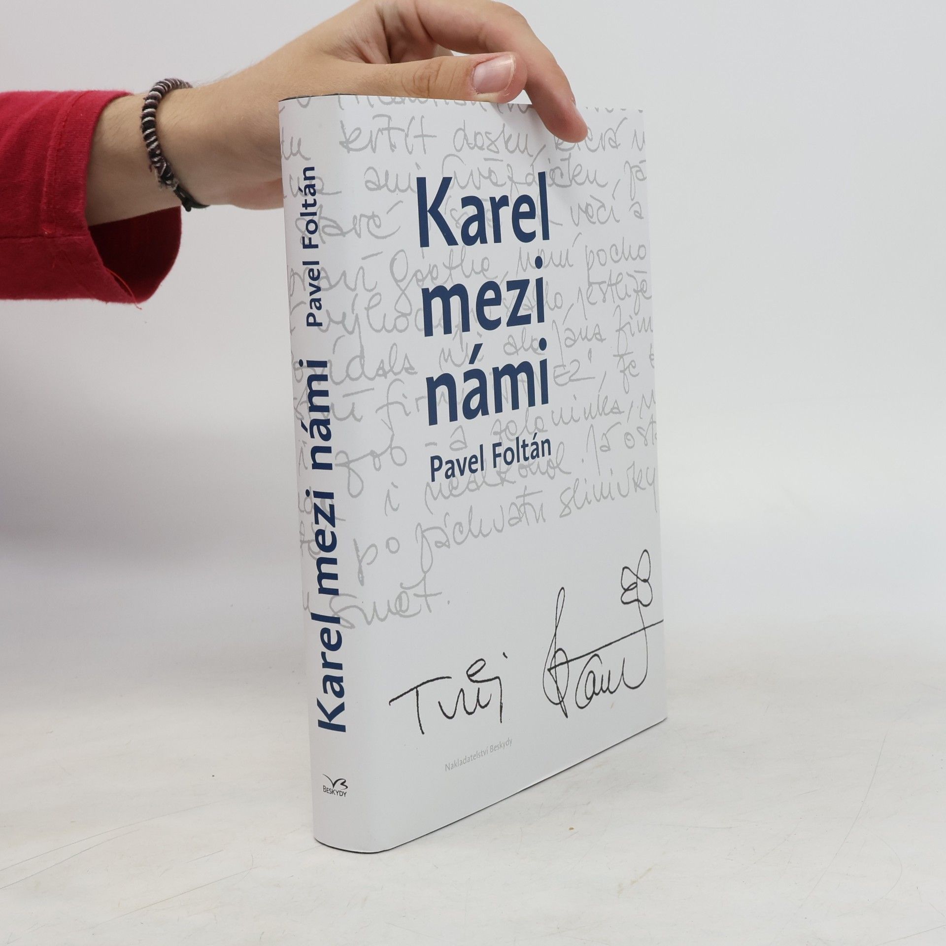 Karel mezi námi