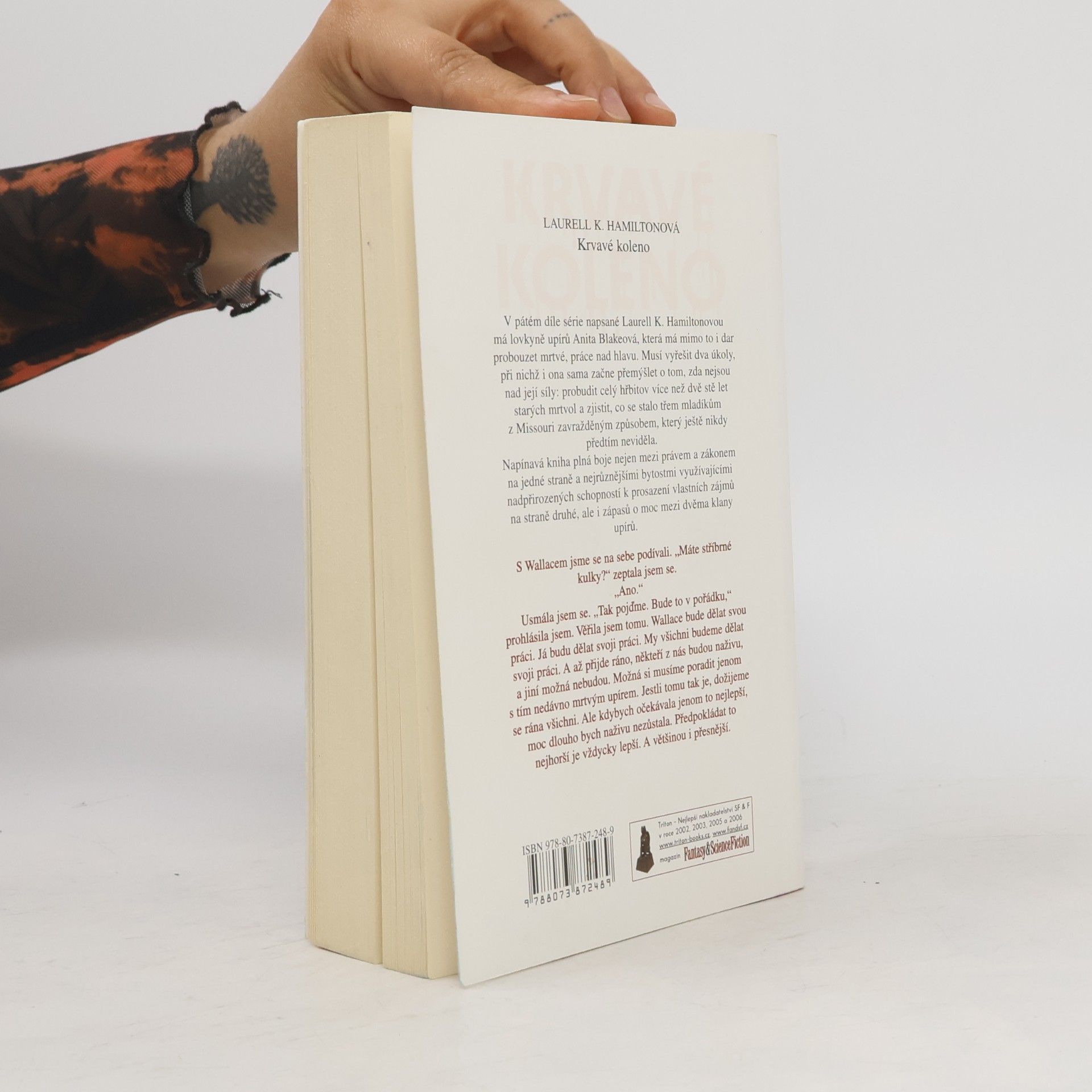 Laurell Kaye Hamilton Krvavé koleno