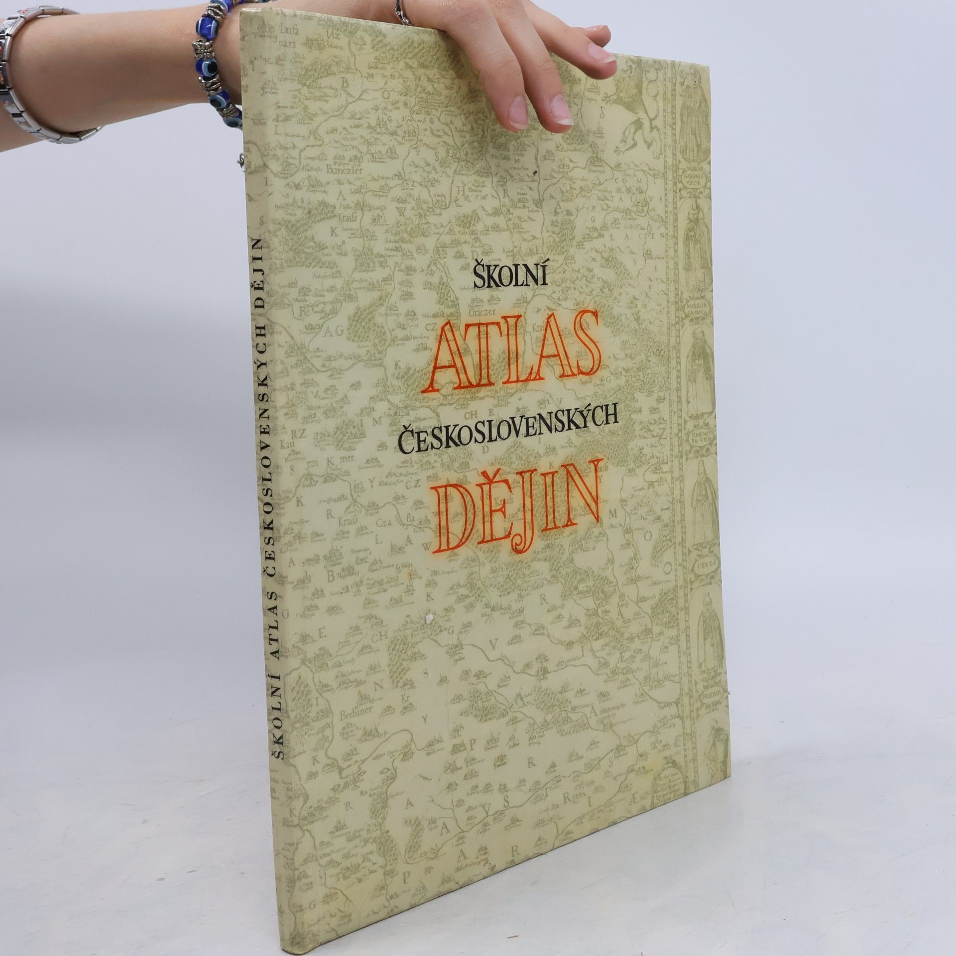 Česko Kartografický a. reprodukční ústav Praha Školní atlas československých dějin