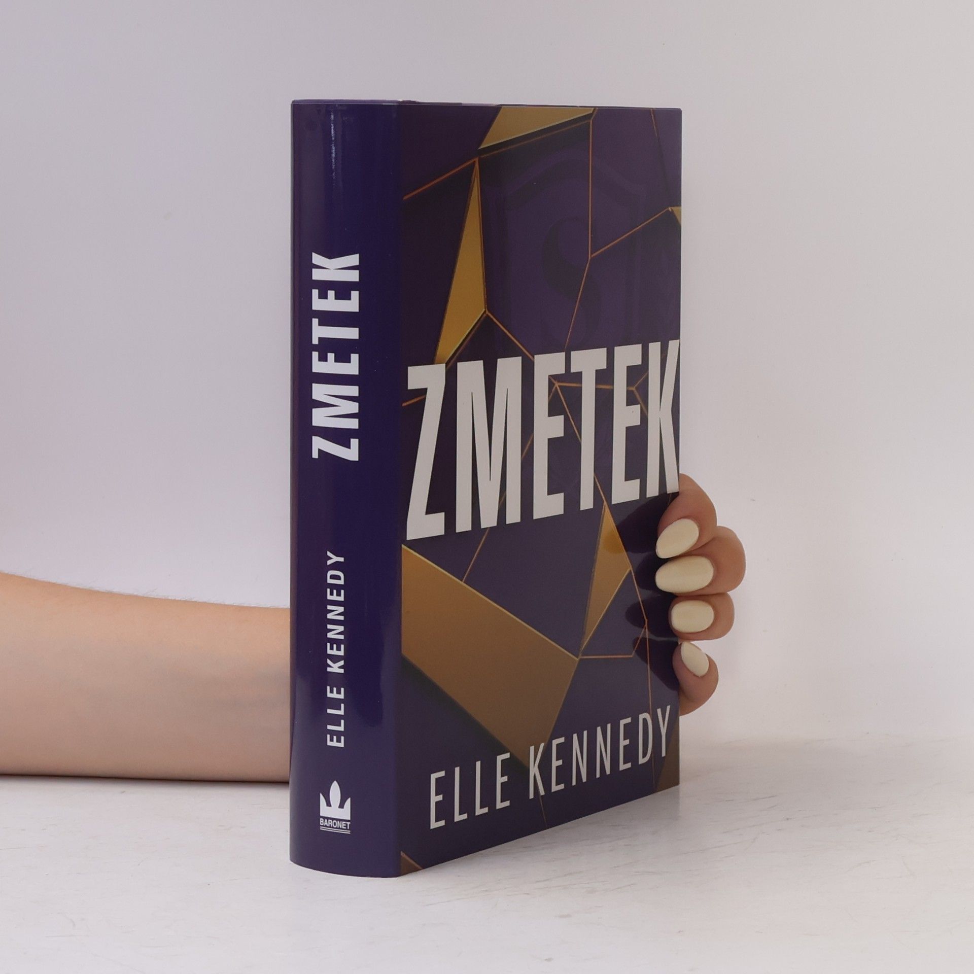Elle Kennedy Zmetek