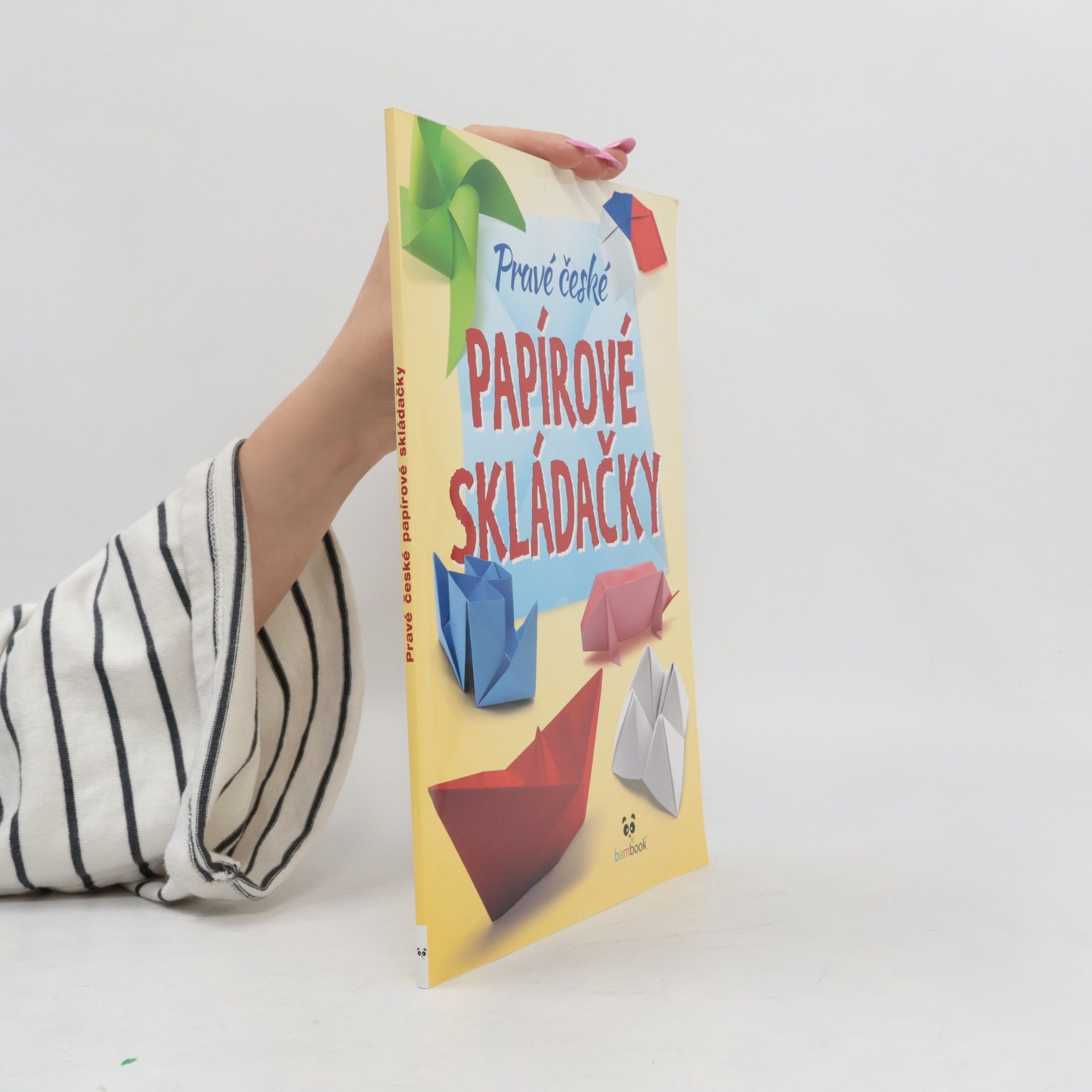 Autores varios Pravé české papírové skládačky