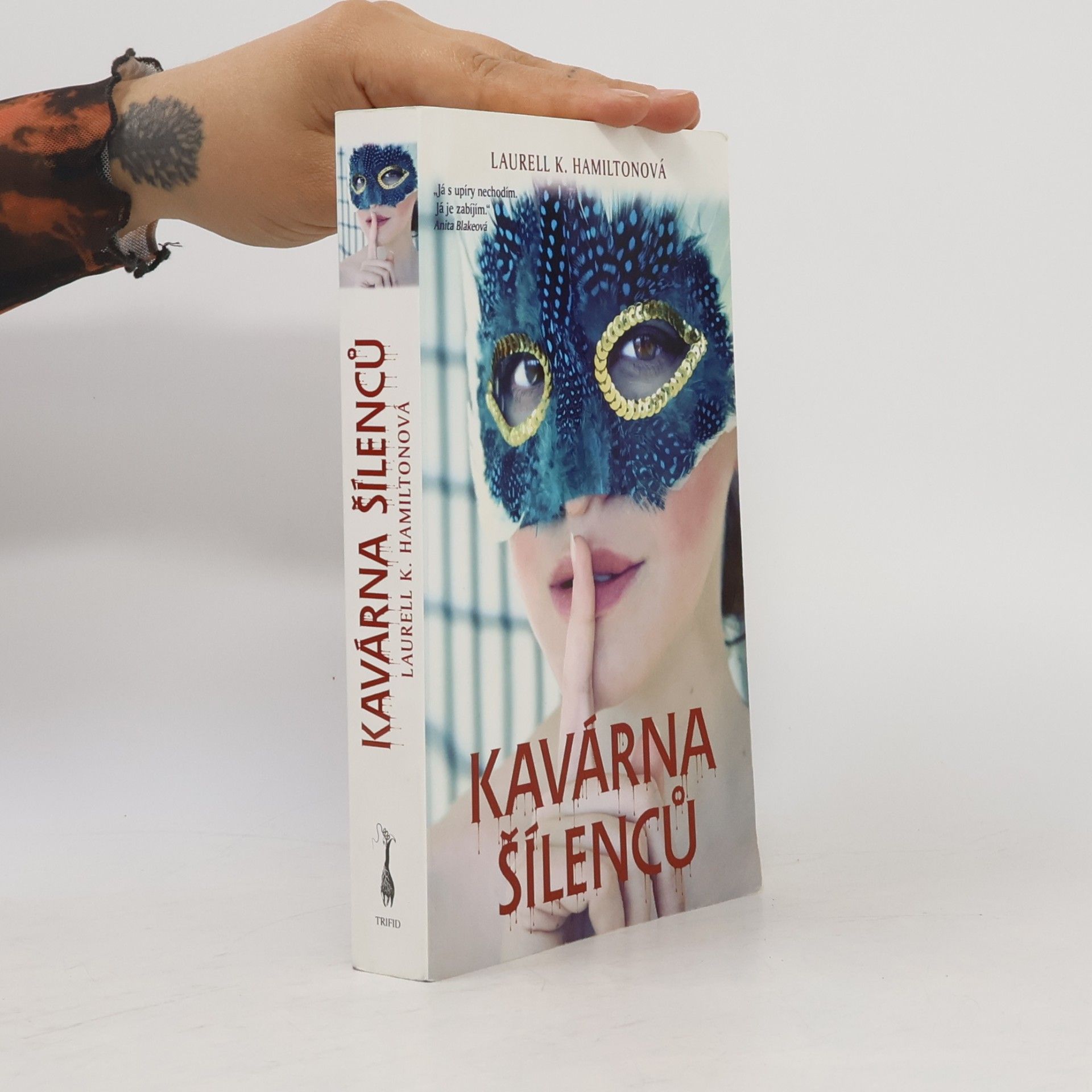 Laurell Kaye Hamilton Kavárna šílenců