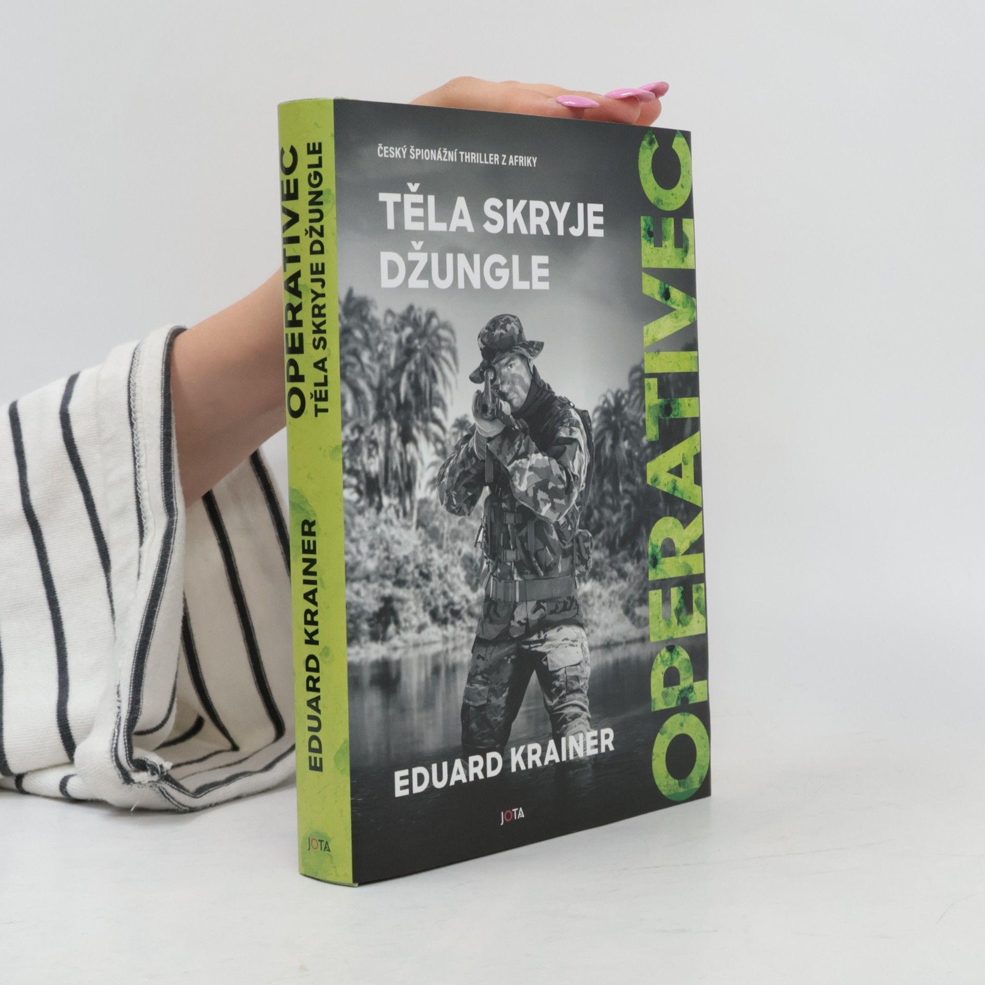 Eduard Krainer Těla skryje džungle