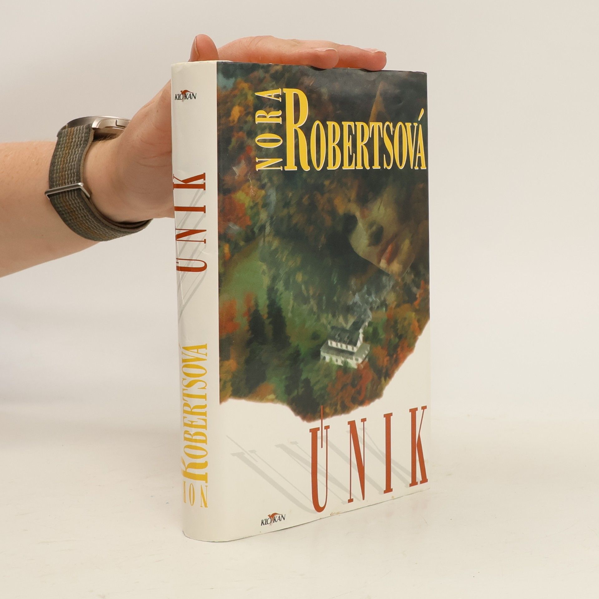 Nora Roberts Únik