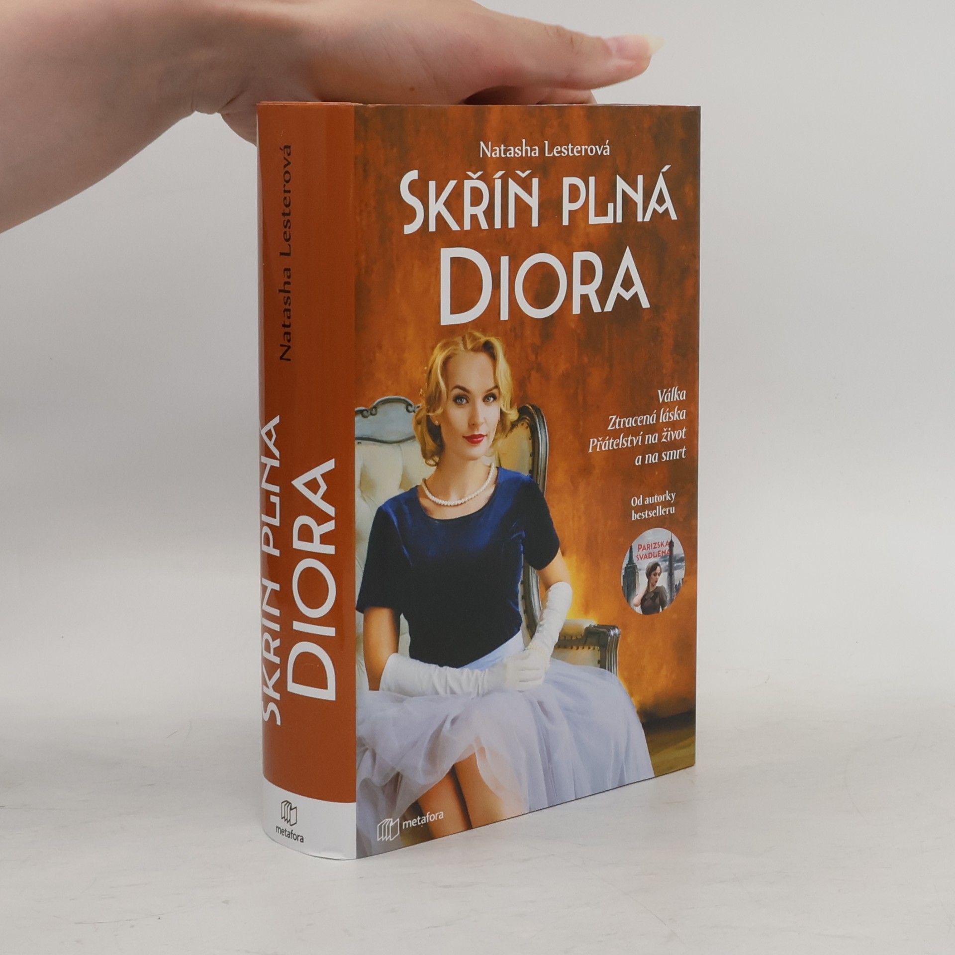 Natasha Lester Skříň plná Diora