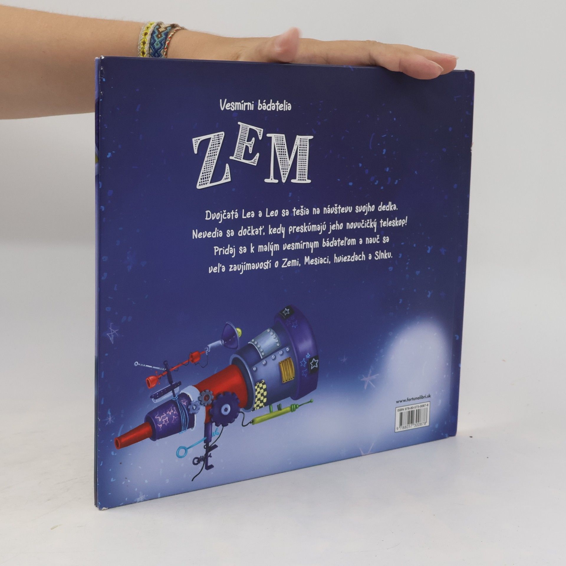 Various authors Vesmírni bádatelia zem