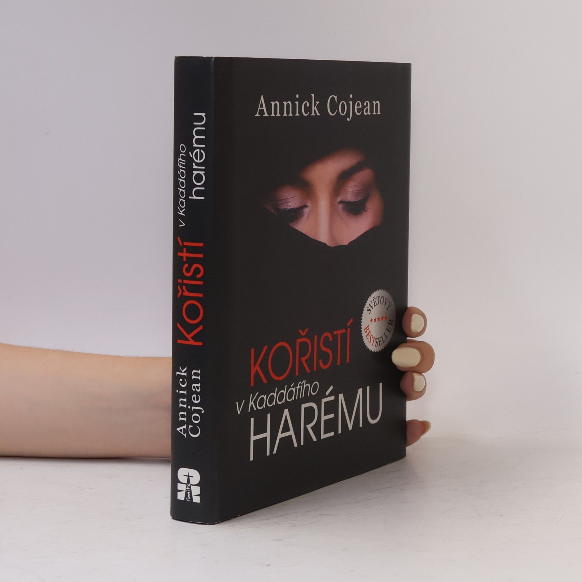 Annick Cojean Kořistí v Kaddáfího harému