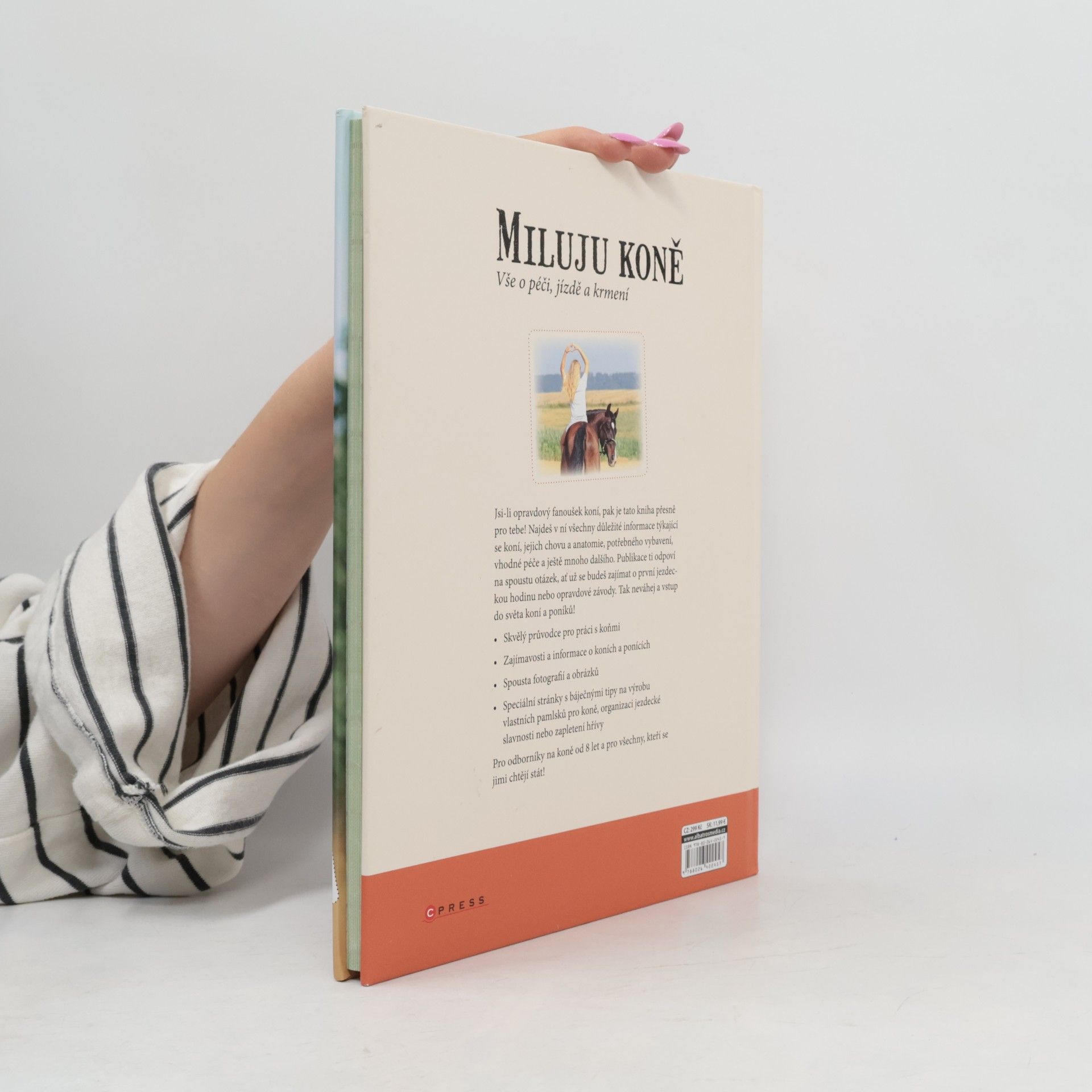 Marie Frey Miluju koně. Vše o péči, jízdě a krmení