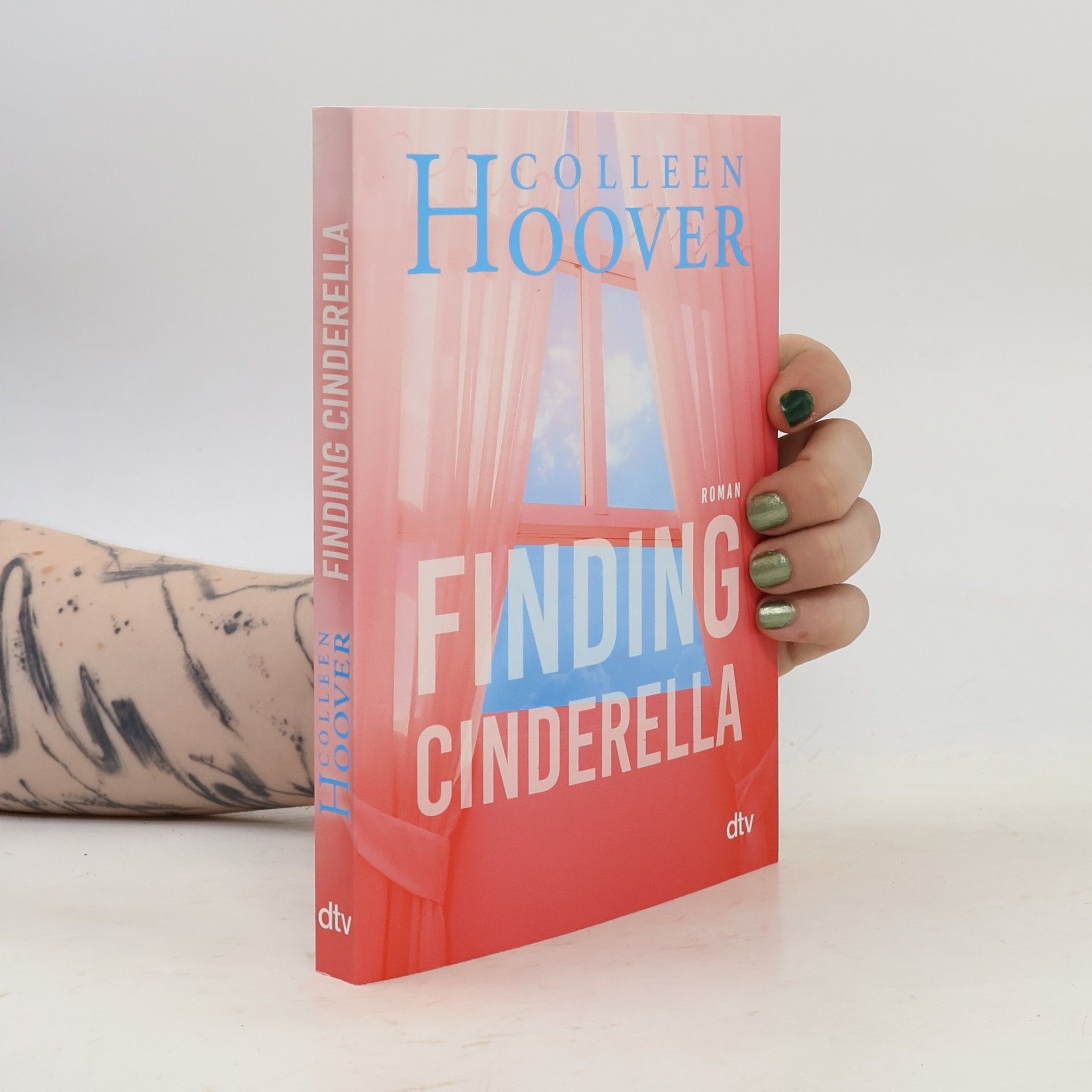 Colleen Hooverová Finding Cinderella