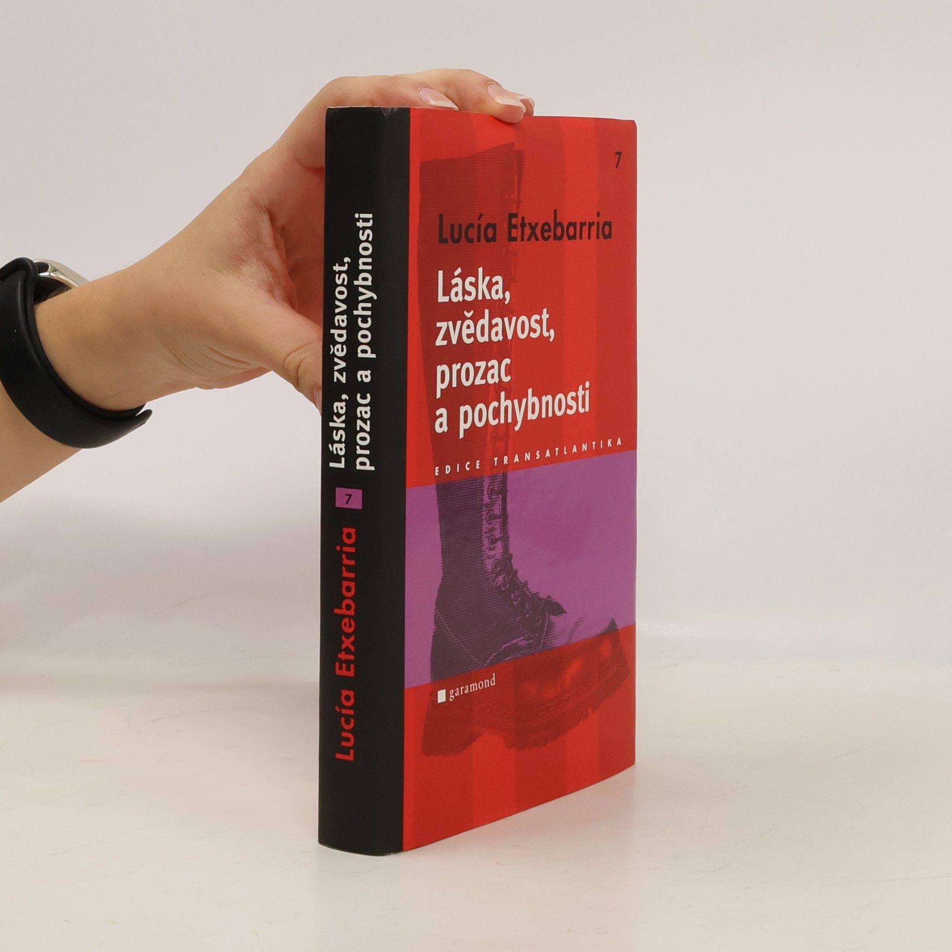 Lucía Etxebarria de Asteinza Láska, zvědavost, prozac a pochybnosti