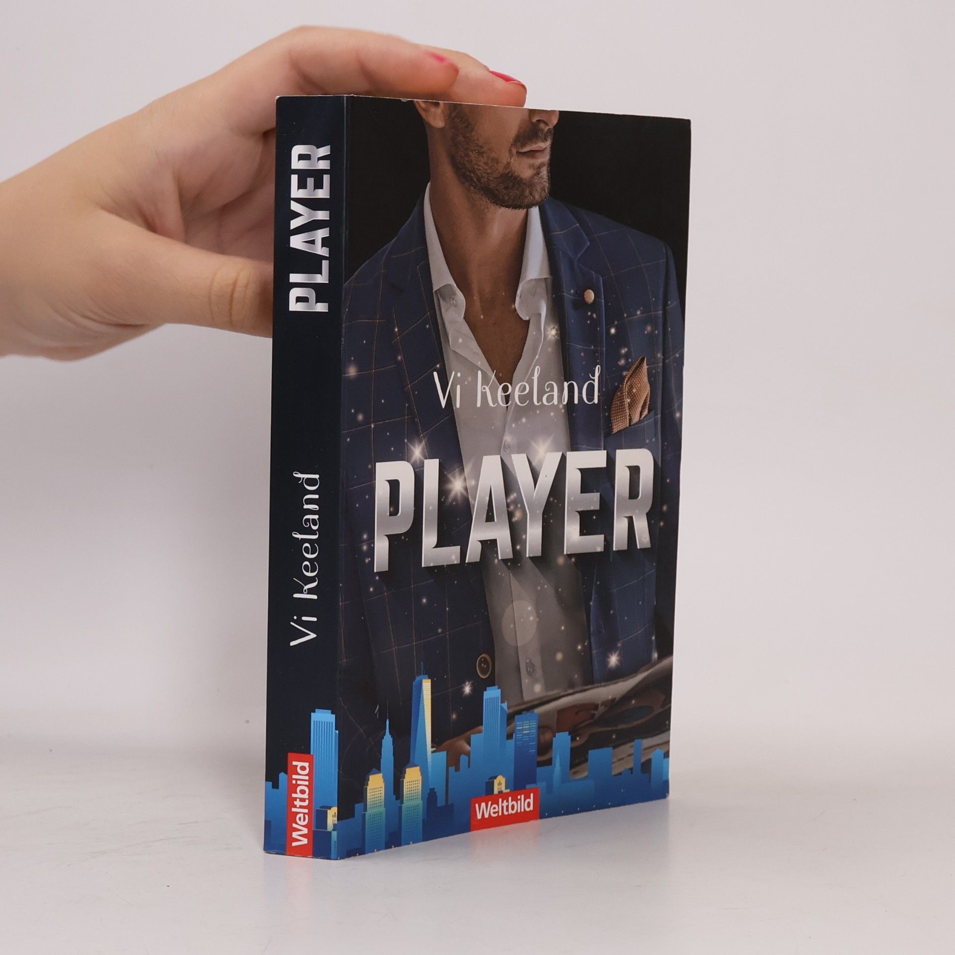 Vi Keeland Player