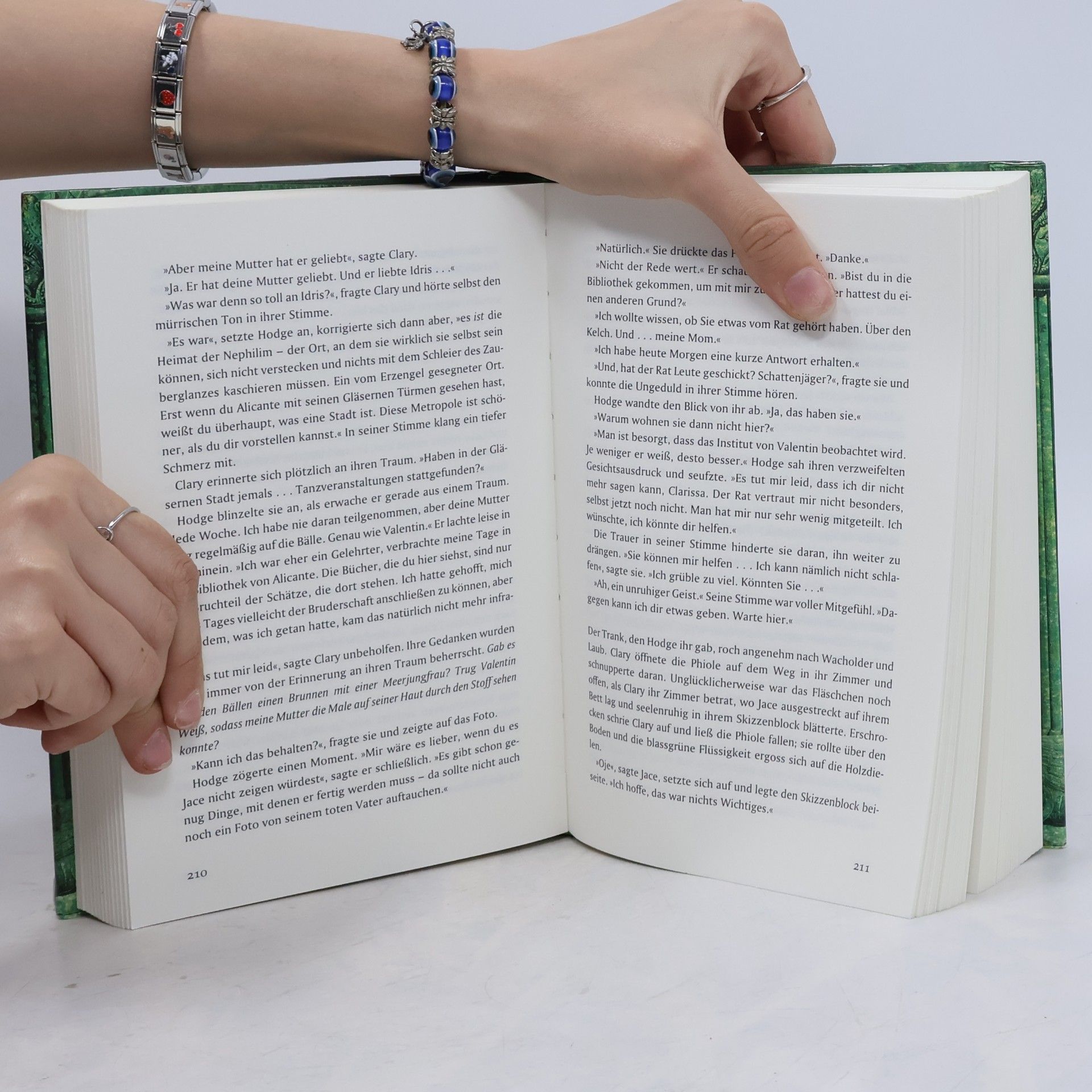 Cassandra Clare City of Bones