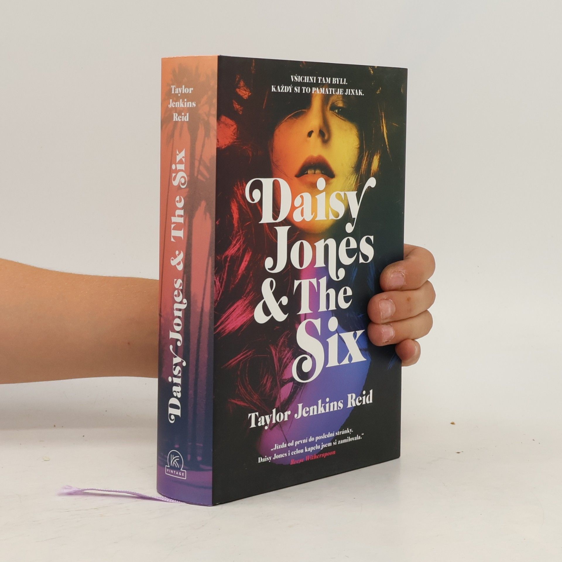 Taylor Jenkins Reid Daisy Jones & The Six