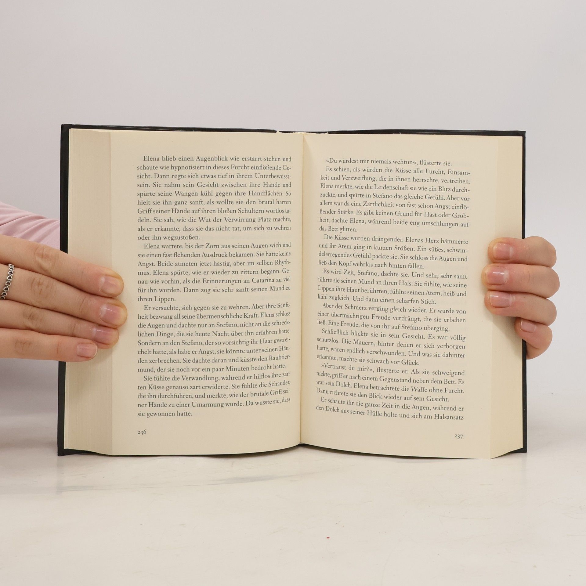 L. J. Smithová  Tagebuch eines Vampirs: Im Zweilicht bei Dämmerung