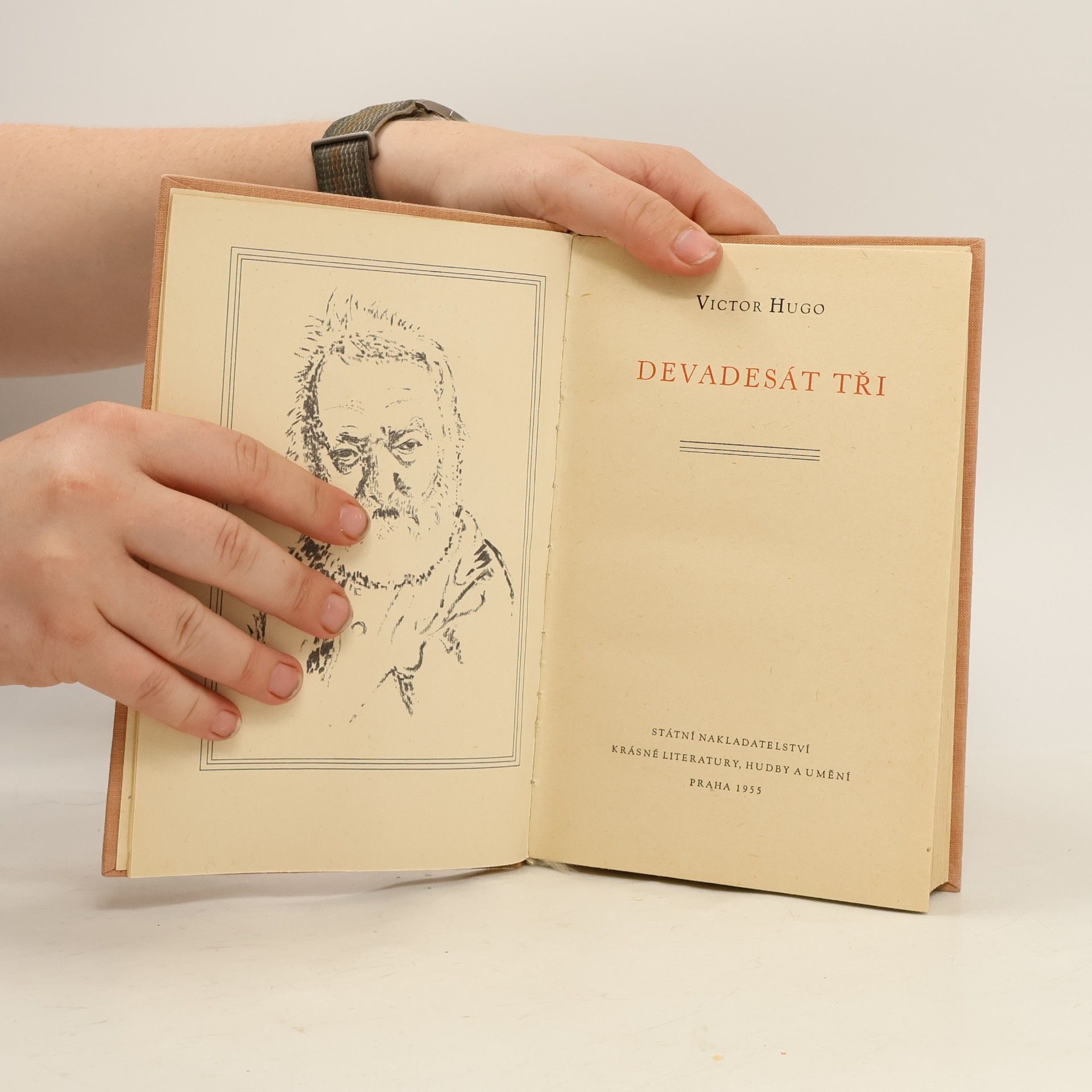 Victor Hugo Devadesát tři