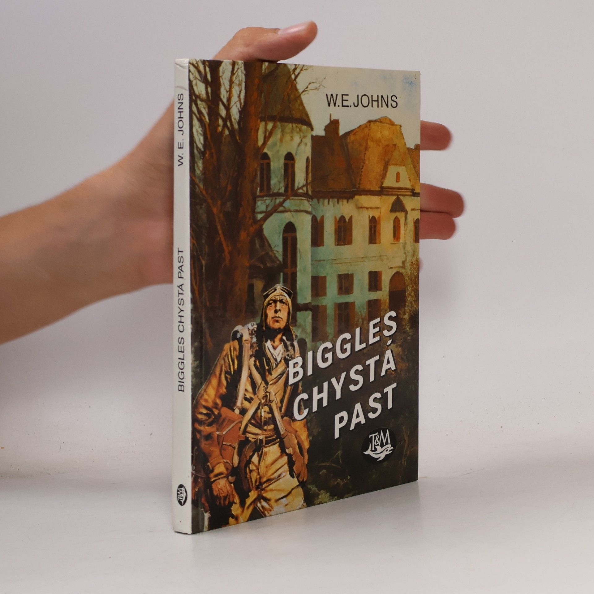 Biggles chystá past