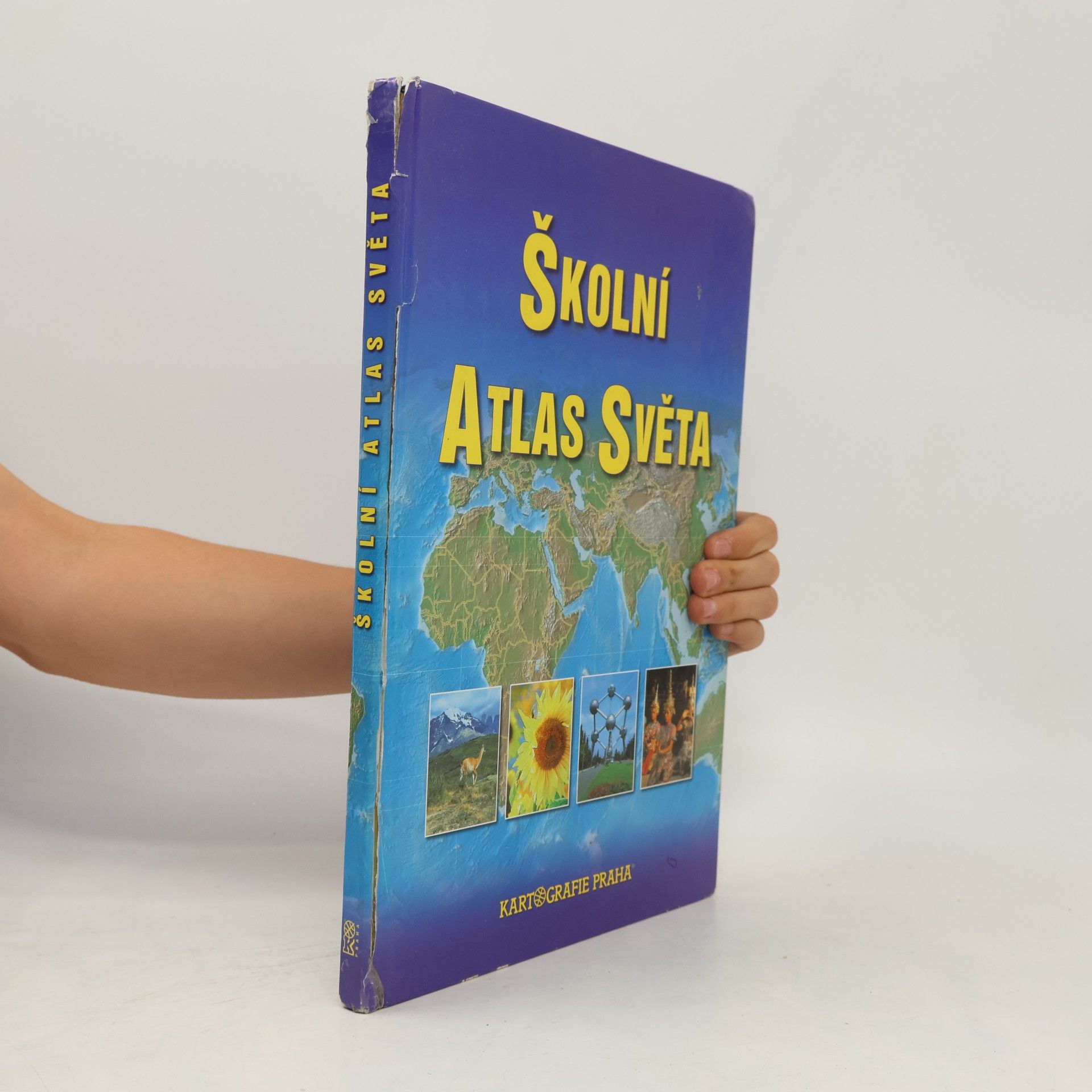 Kolektív autorov Školní atlas světa
