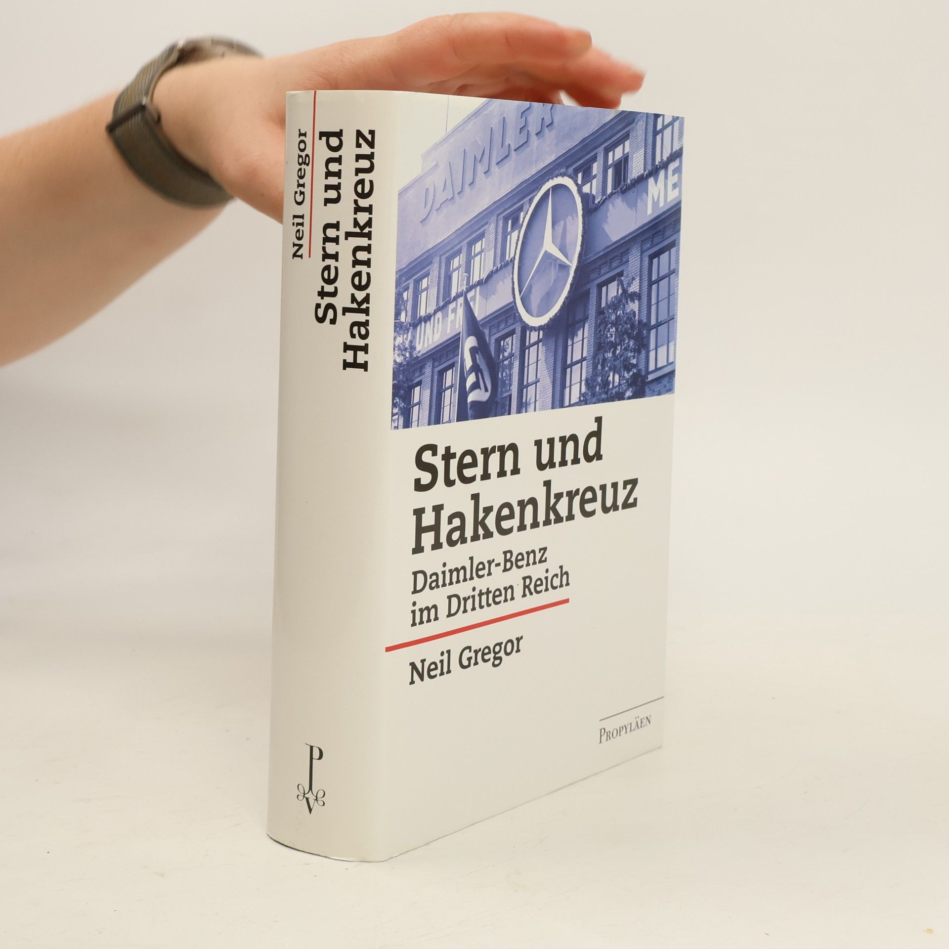 Neil Gregor Stern und Hakenkreuz