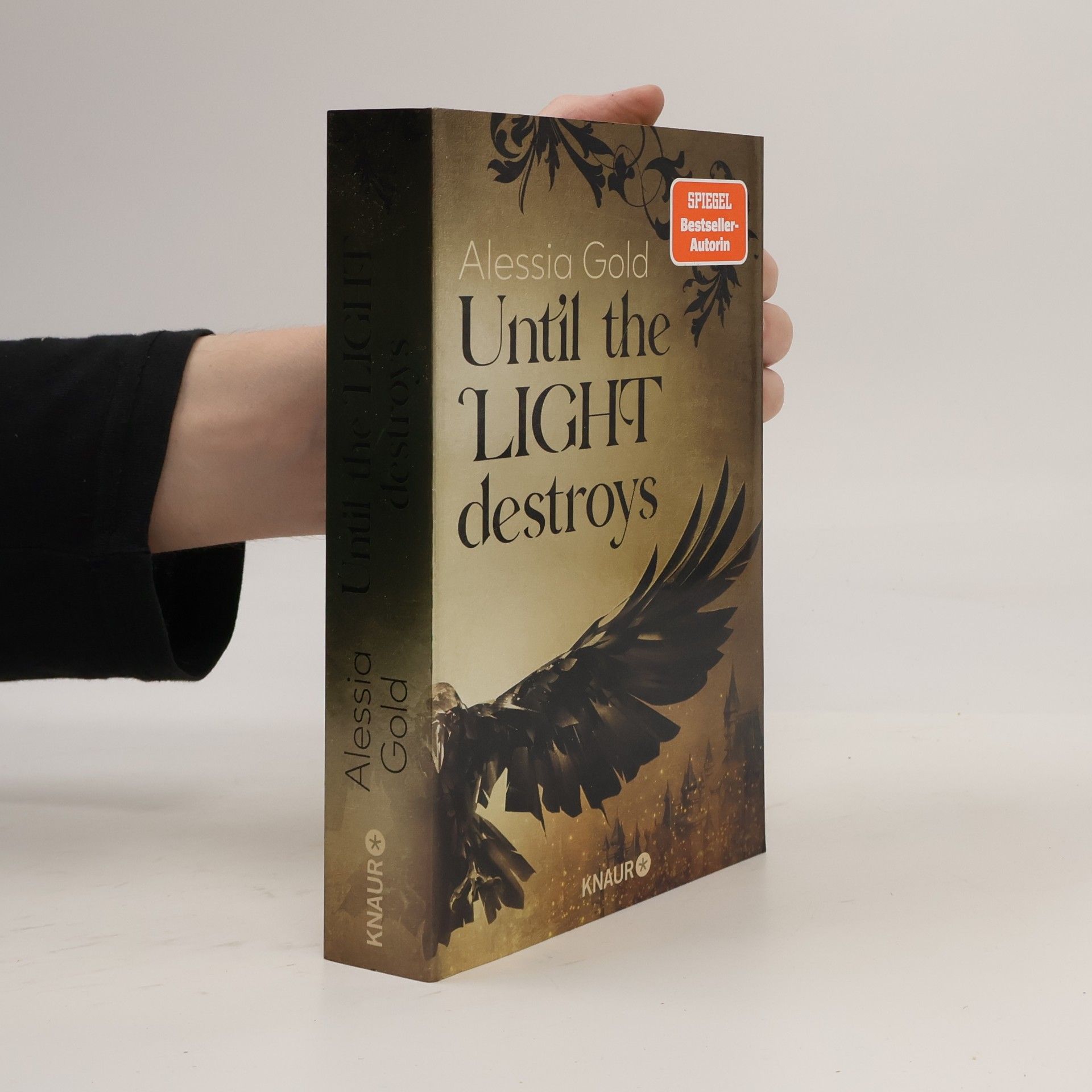 Alessia Gold Redveil - 2: Until the Light destroys