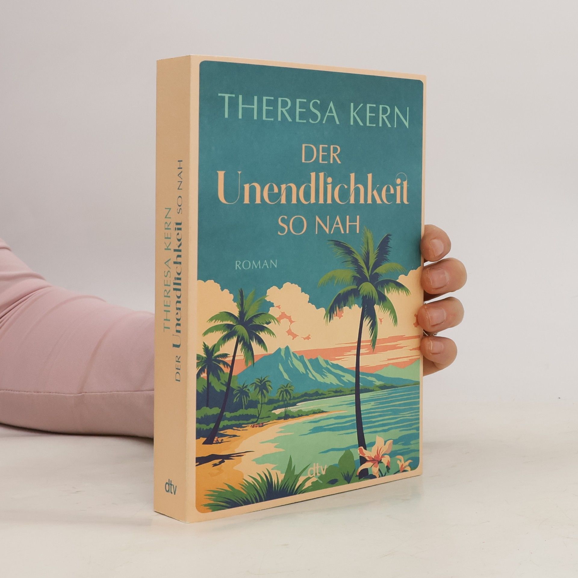 Theresa Kern Der Unendlichkeit so nah. Roman